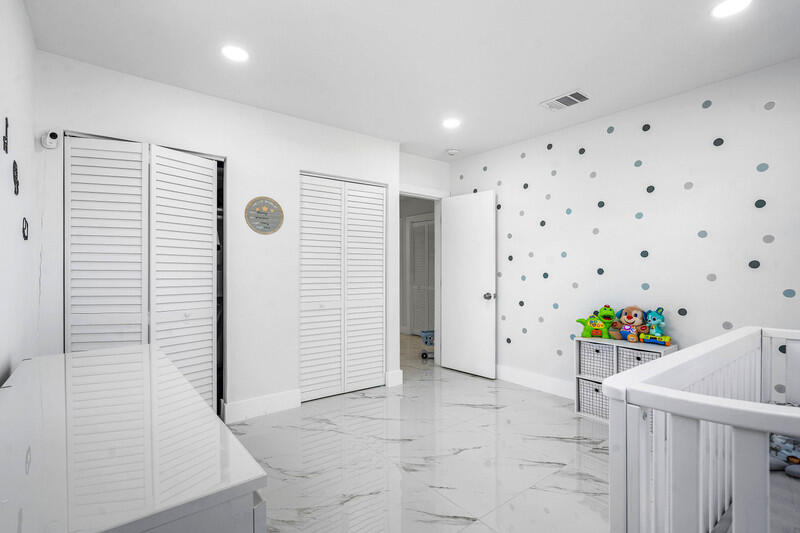 3837 NE 16th Terrace