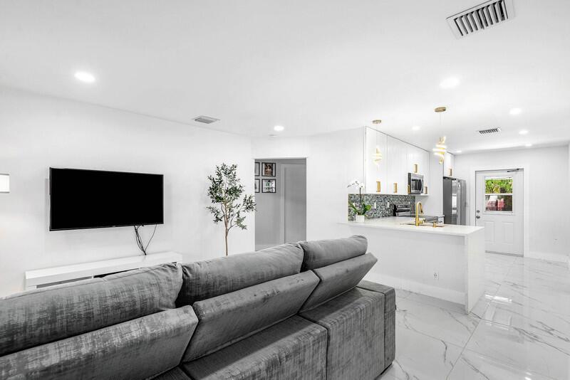 3837 NE 16th Terrace