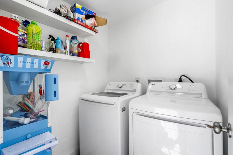 3837 NE 16th Terrace