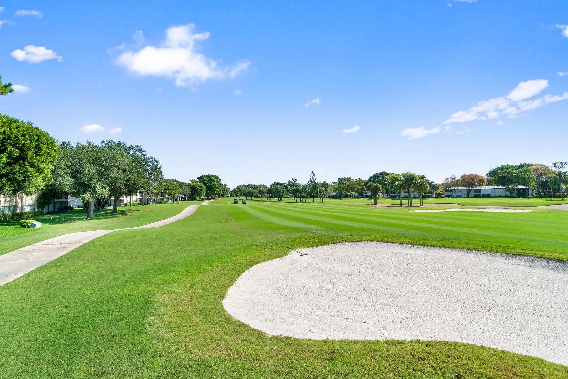 6 Stratford Drive E D