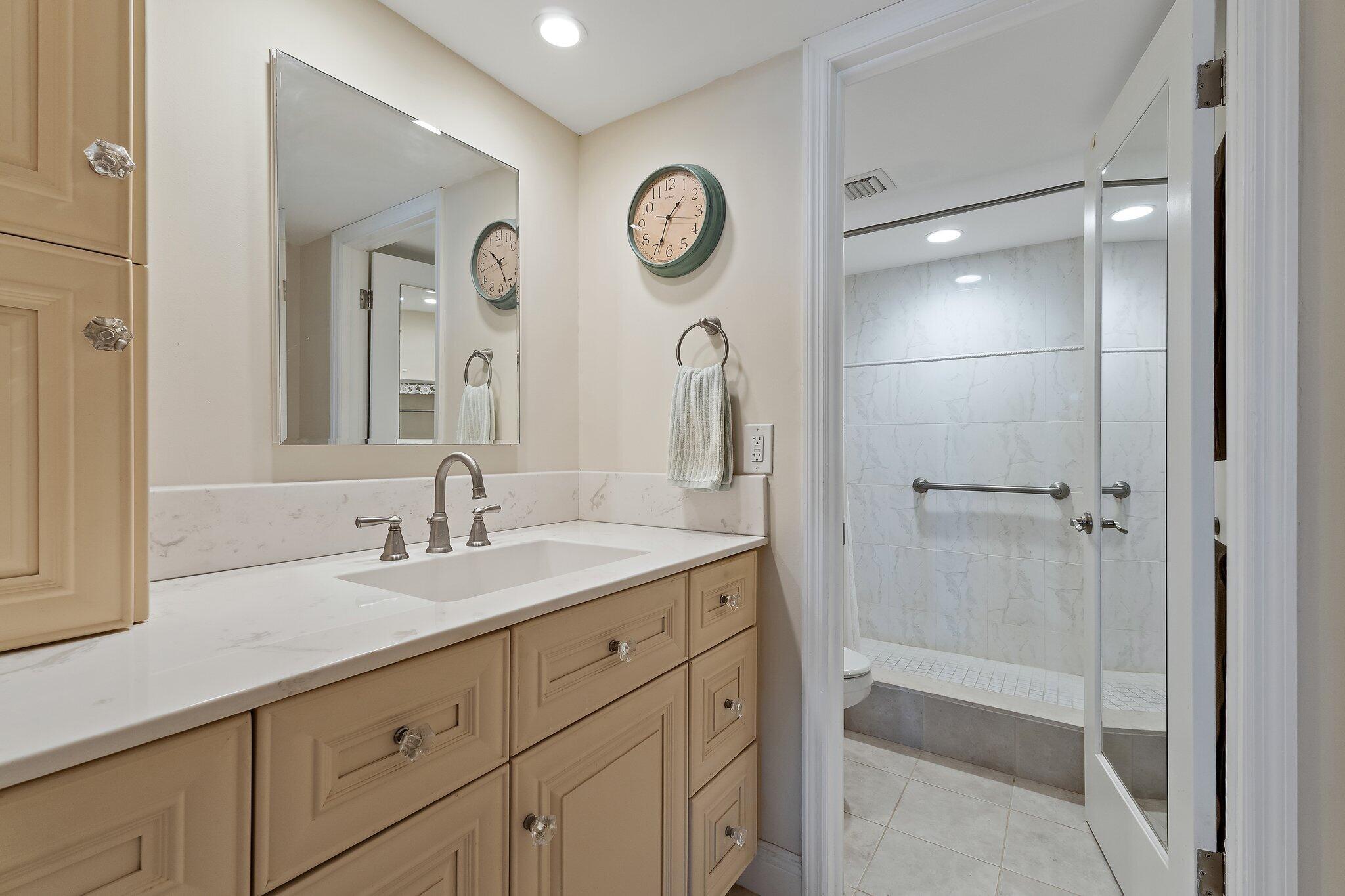 36 Yacht Club Drive 402