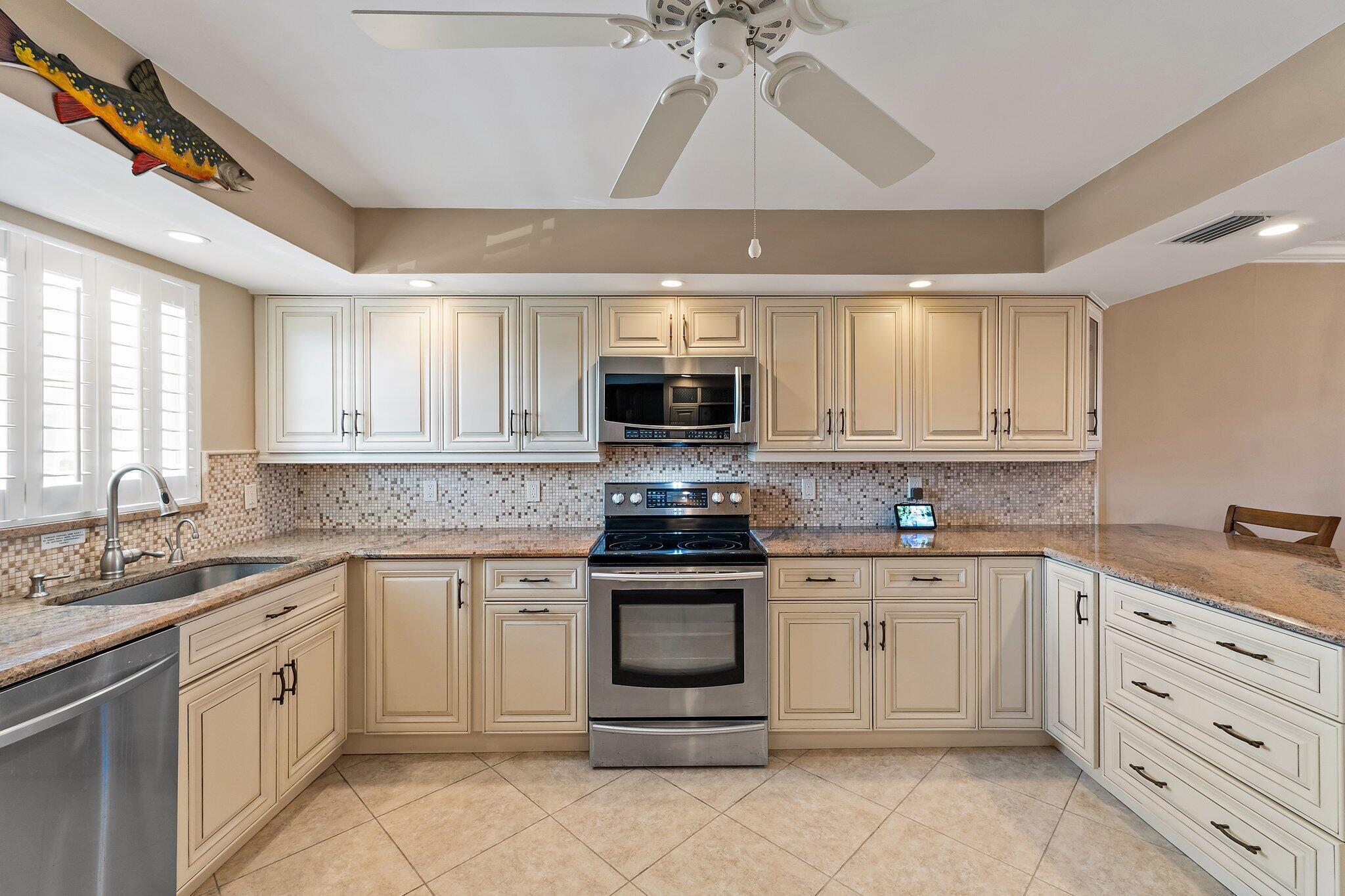 36 Yacht Club Drive 402