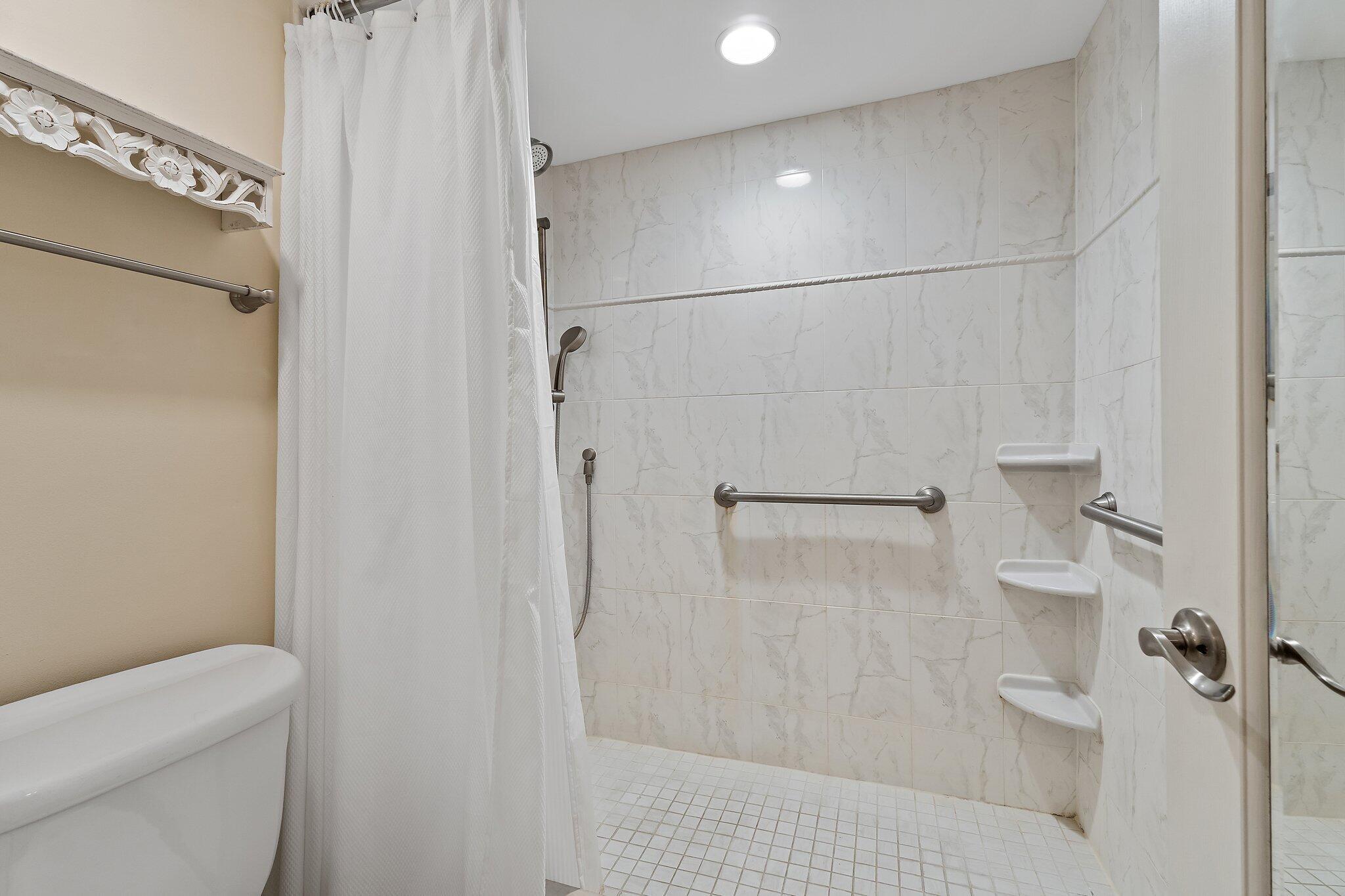 36 Yacht Club Drive 402