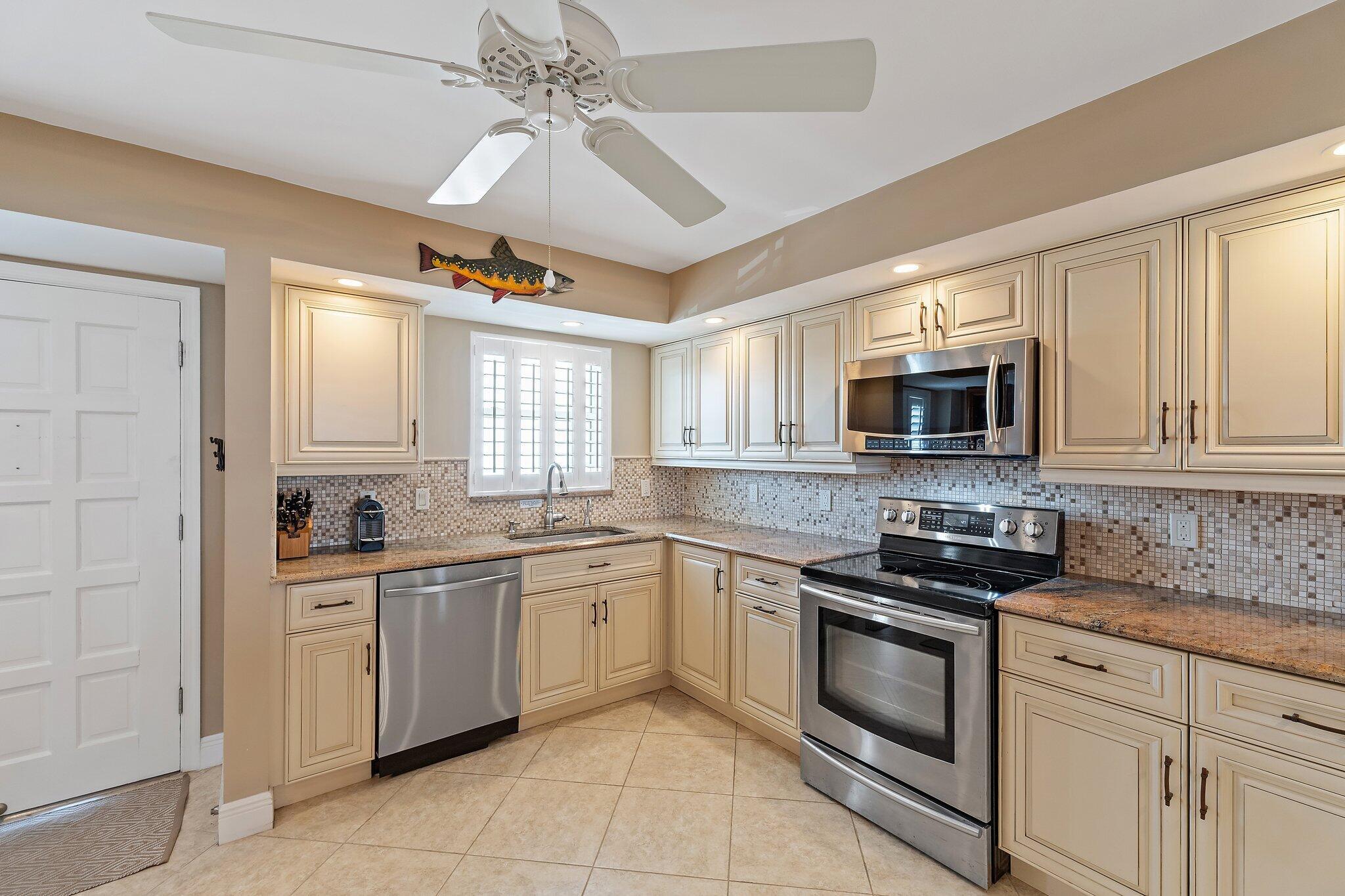 36 Yacht Club Drive 402