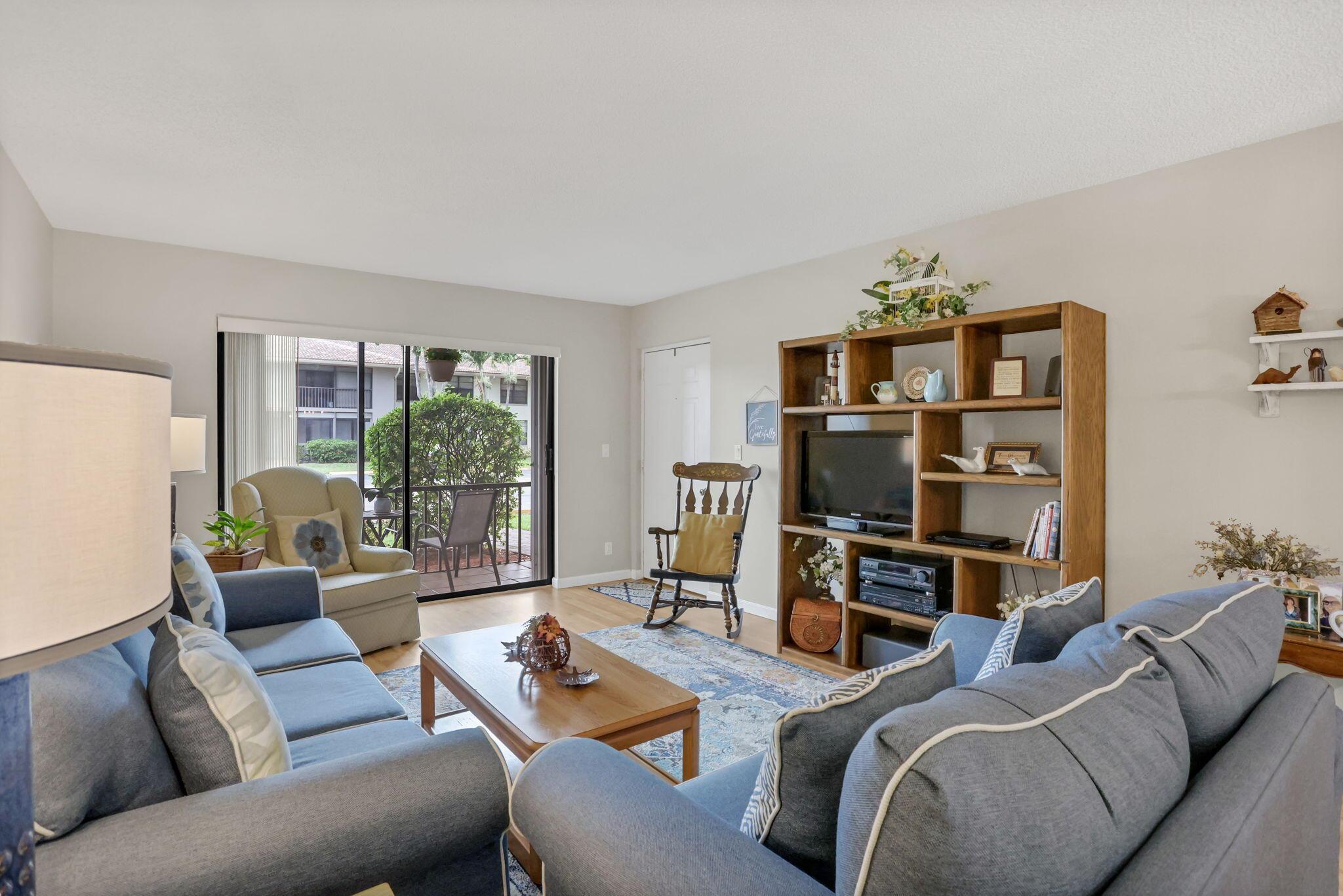 9810 Pineapple Tree Drive 111