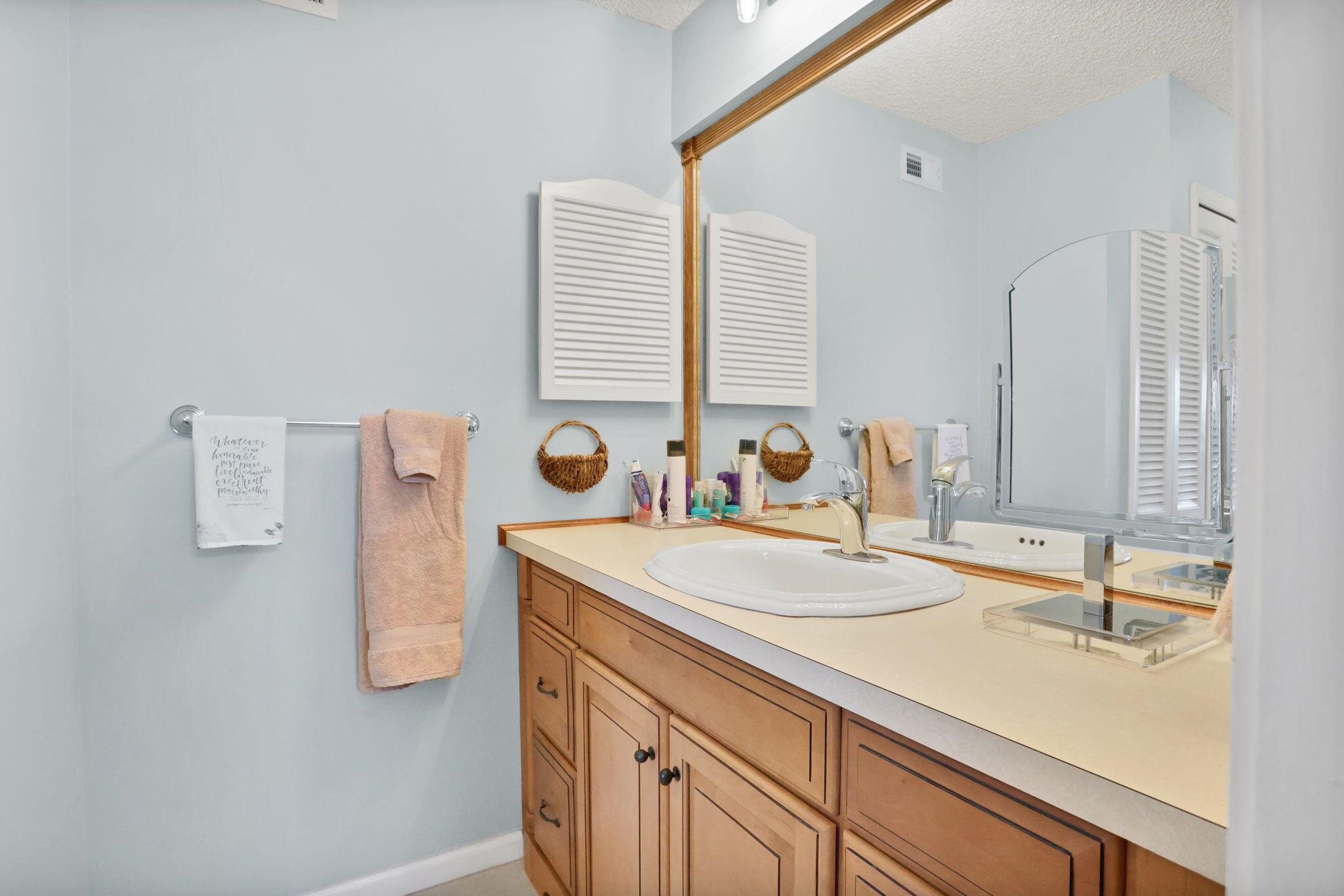 9810 Pineapple Tree Drive 111