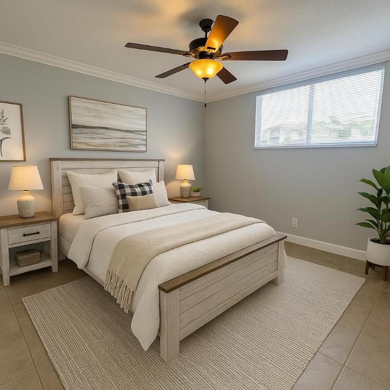 104 Paradise Harbour Boulevard 112