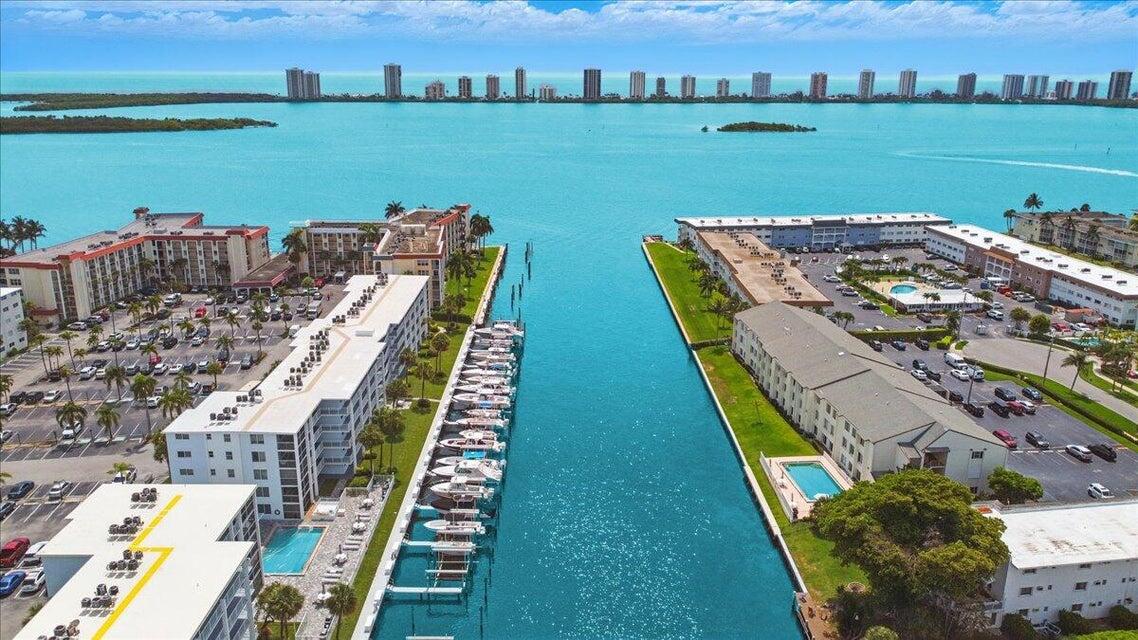 104 Paradise Harbour 112 Boulevard 112