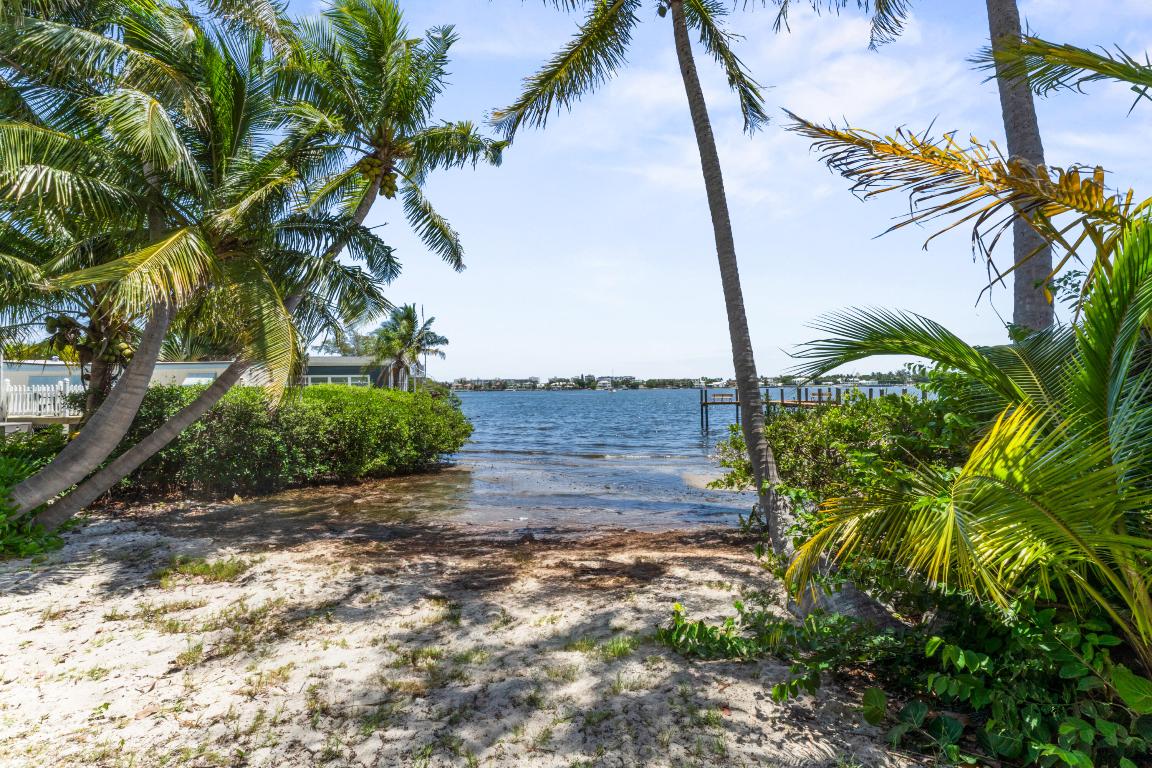 720 N Dixie Highway 303