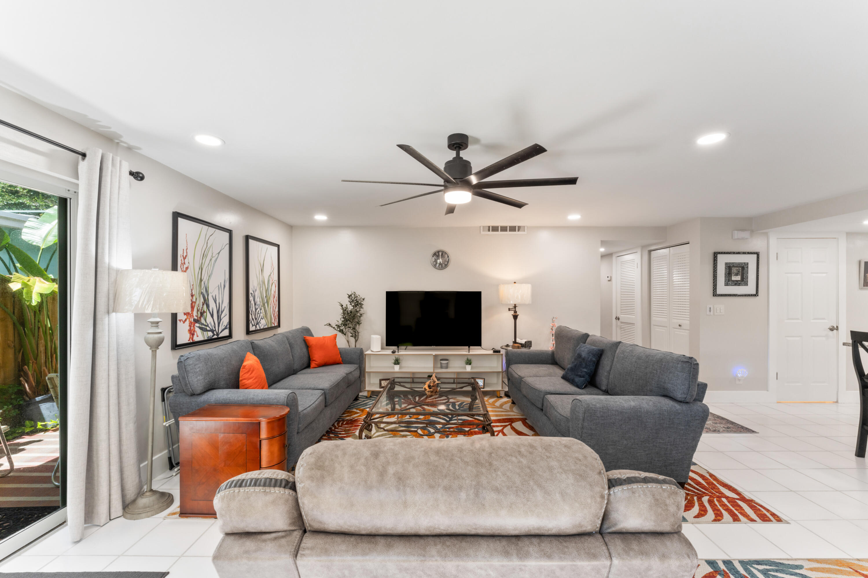 720 N Dixie Highway 303