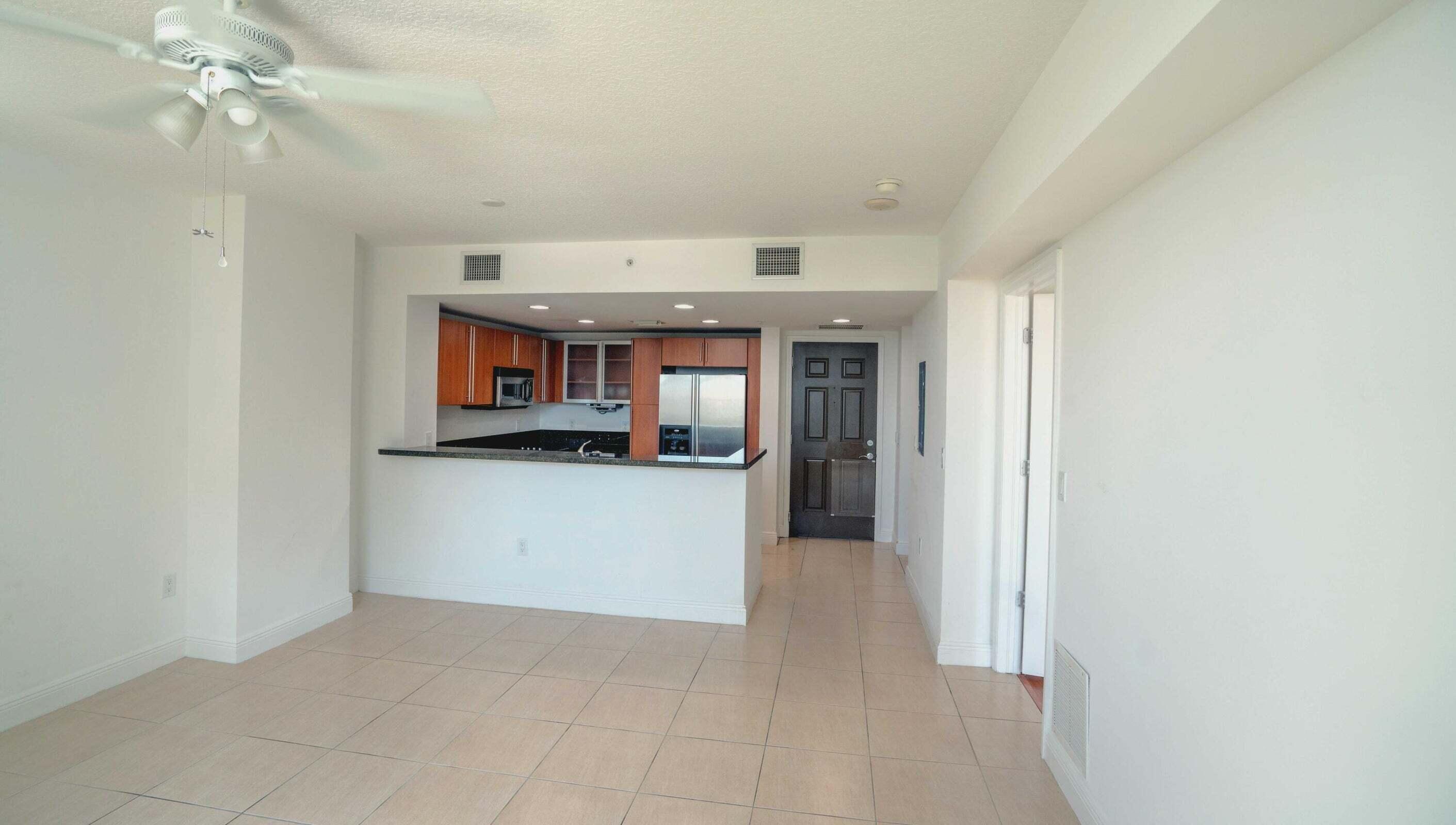 610 Clematis Street 528