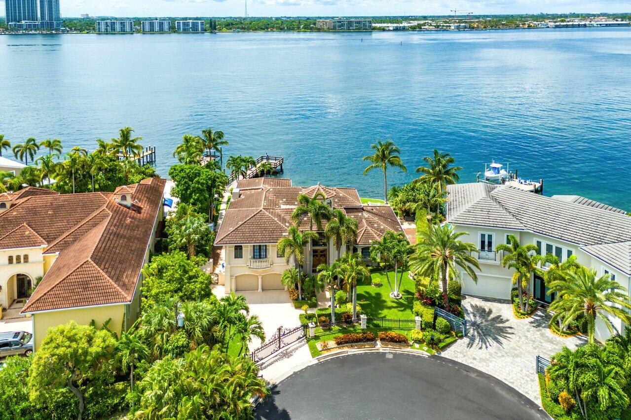 1010 Pine Point Road