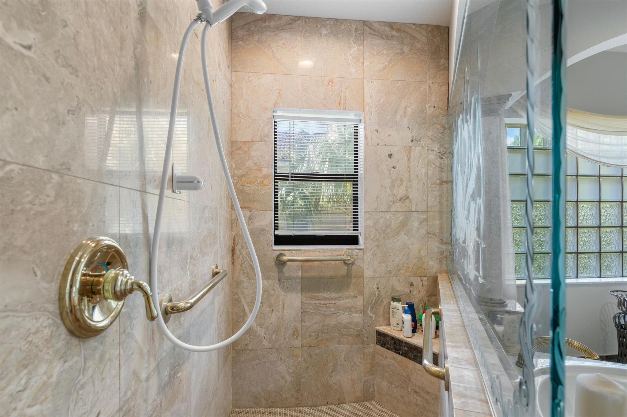 1010 Pine Point Road