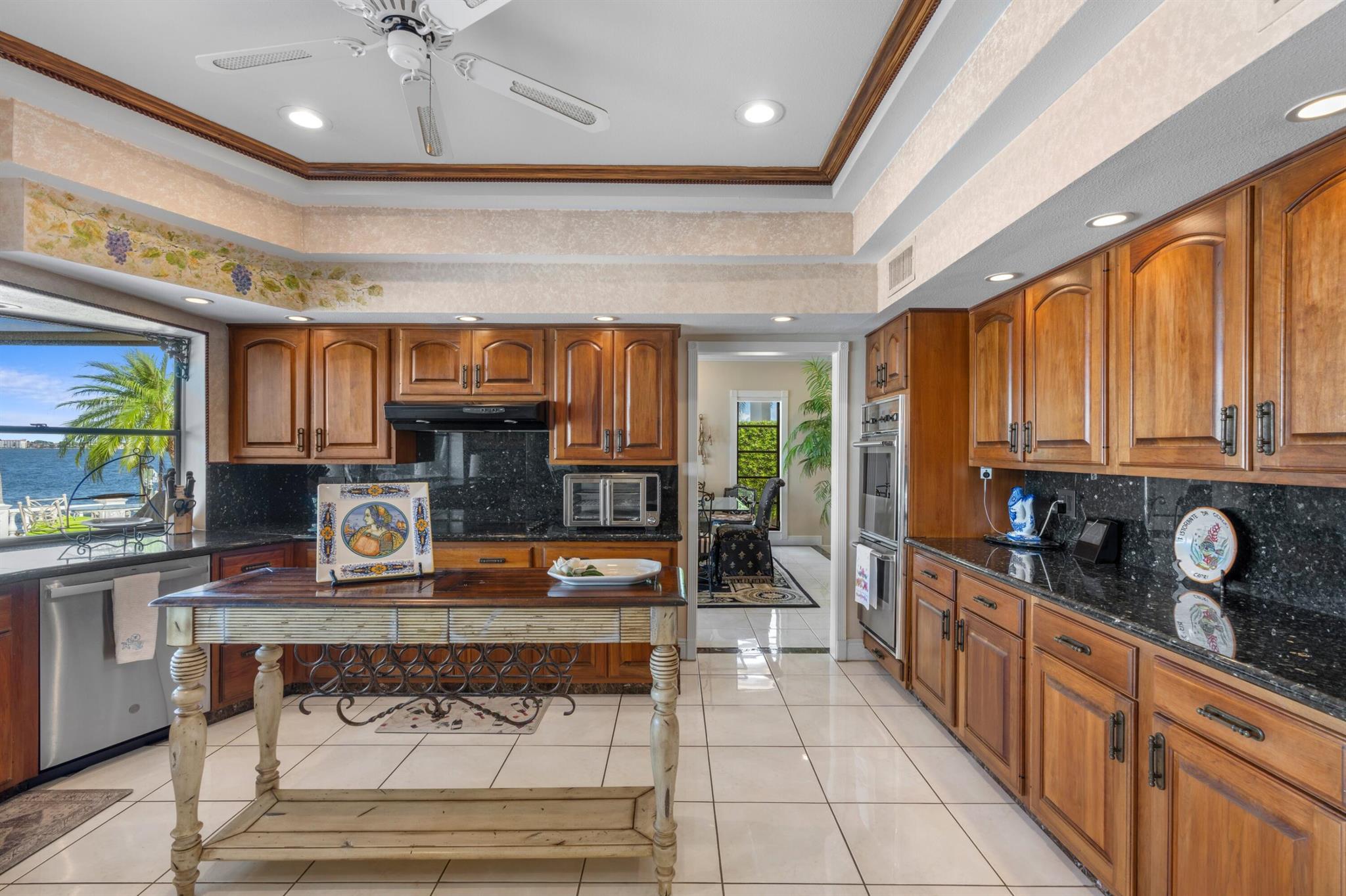 1010 Pine Point Road