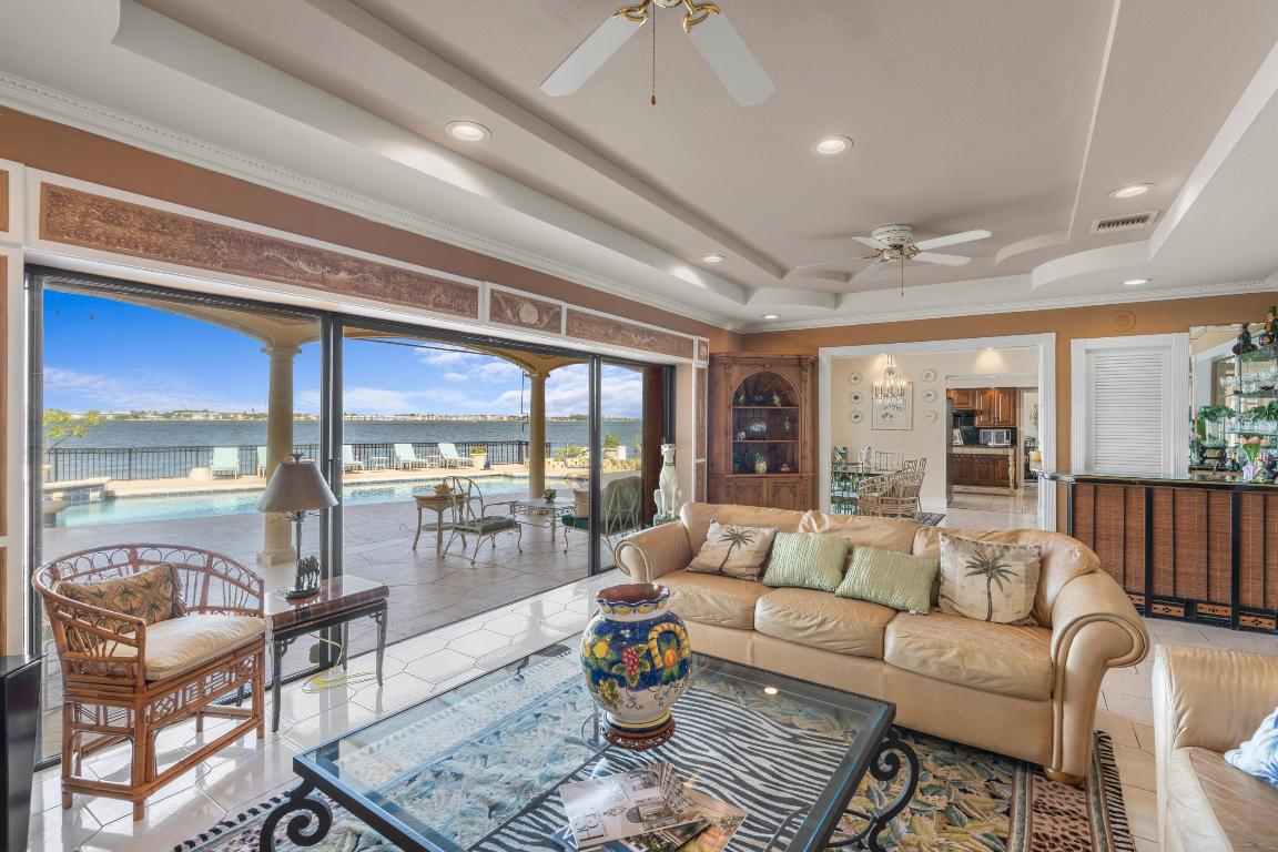 1010 Pine Point Road