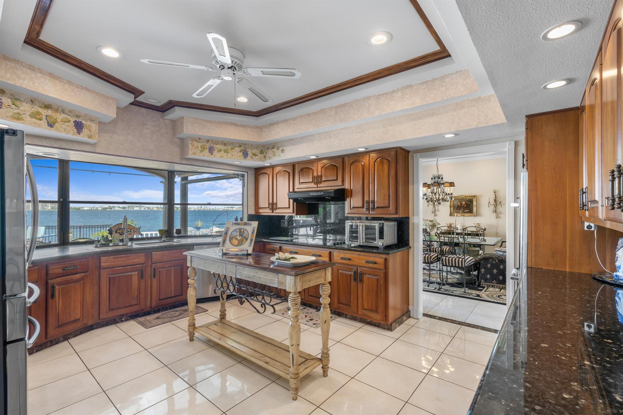 1010 Pine Point Road