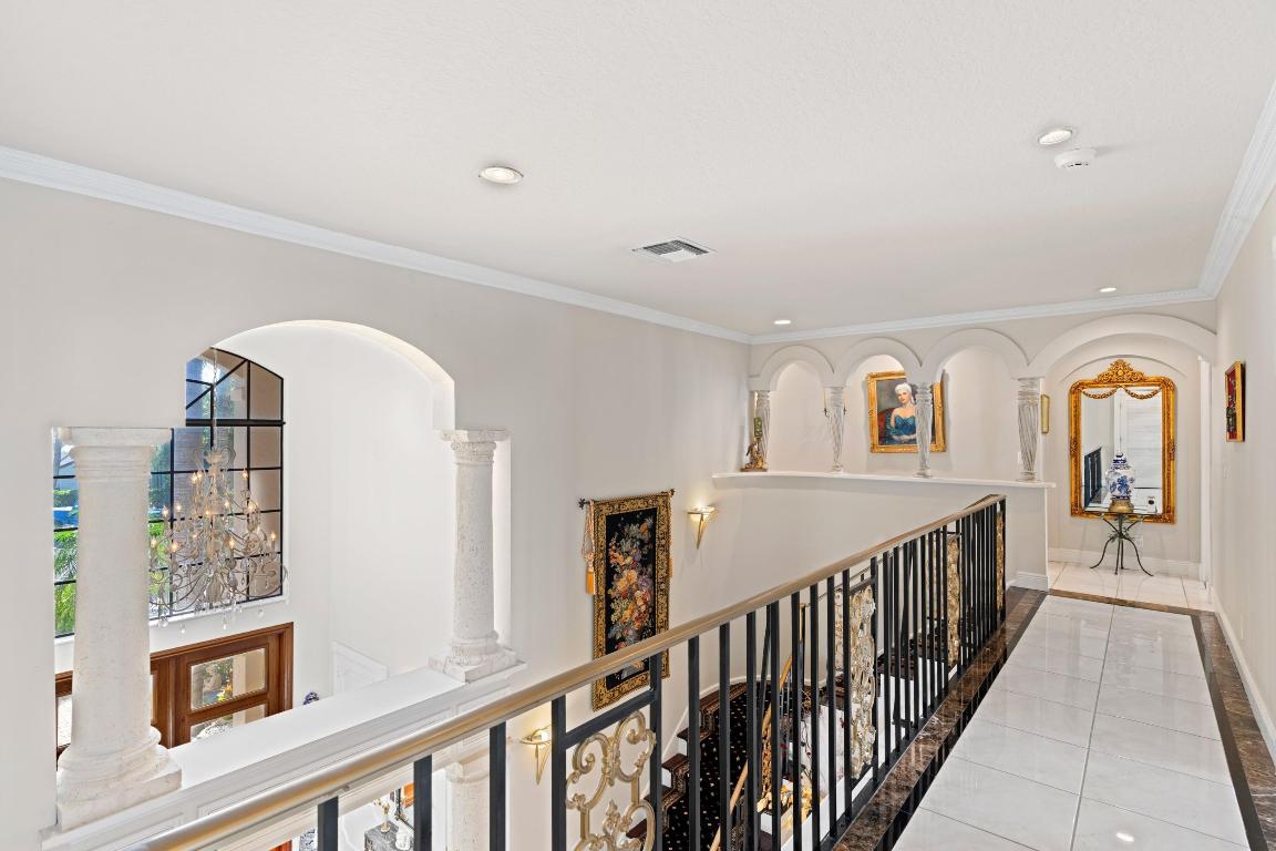 1010 Pine Point Road