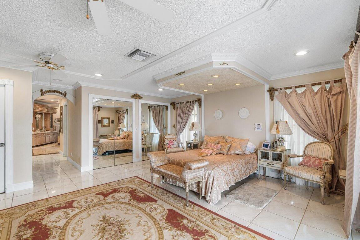 1010 Pine Point Road