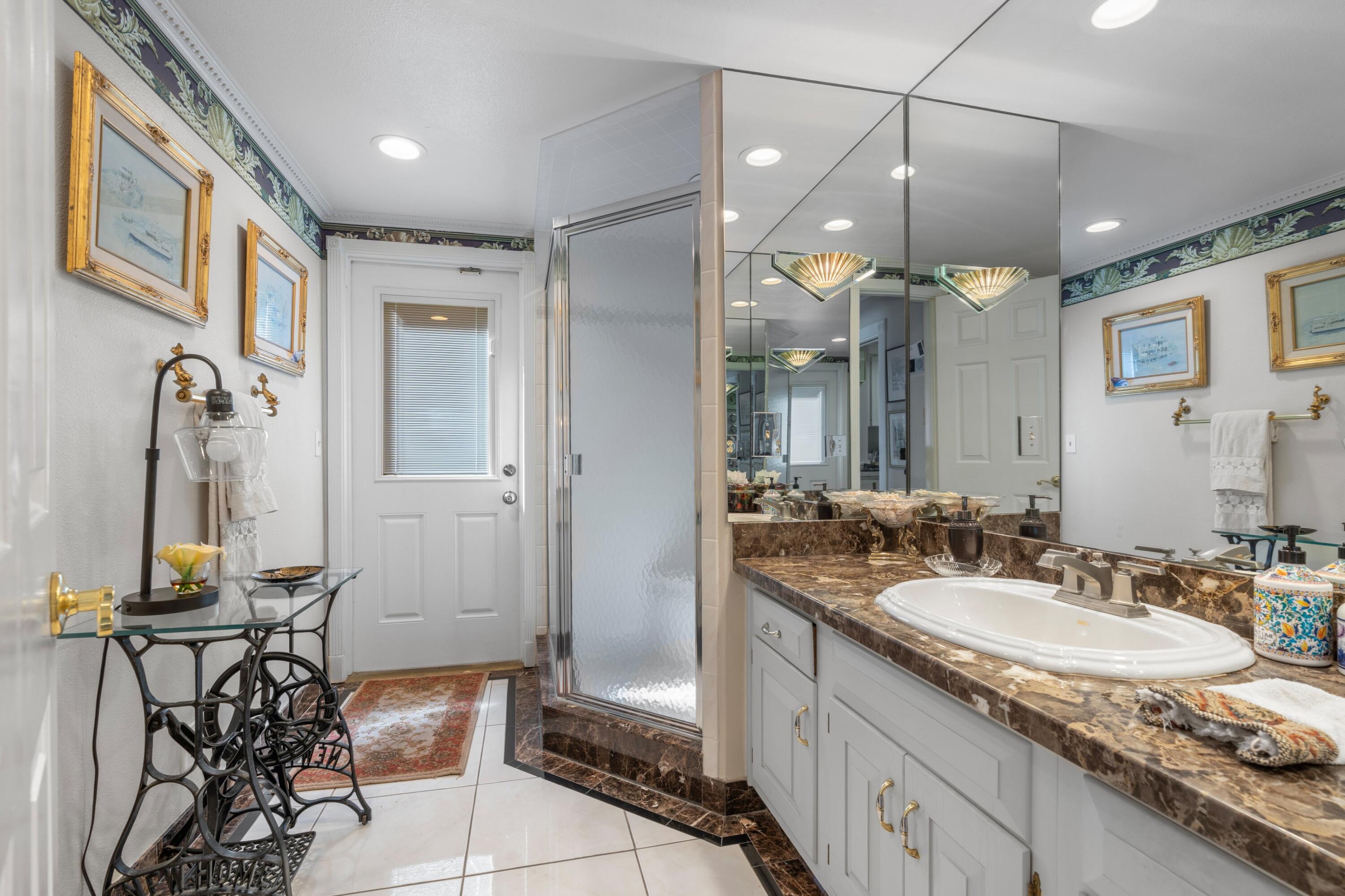 1010 Pine Point Road