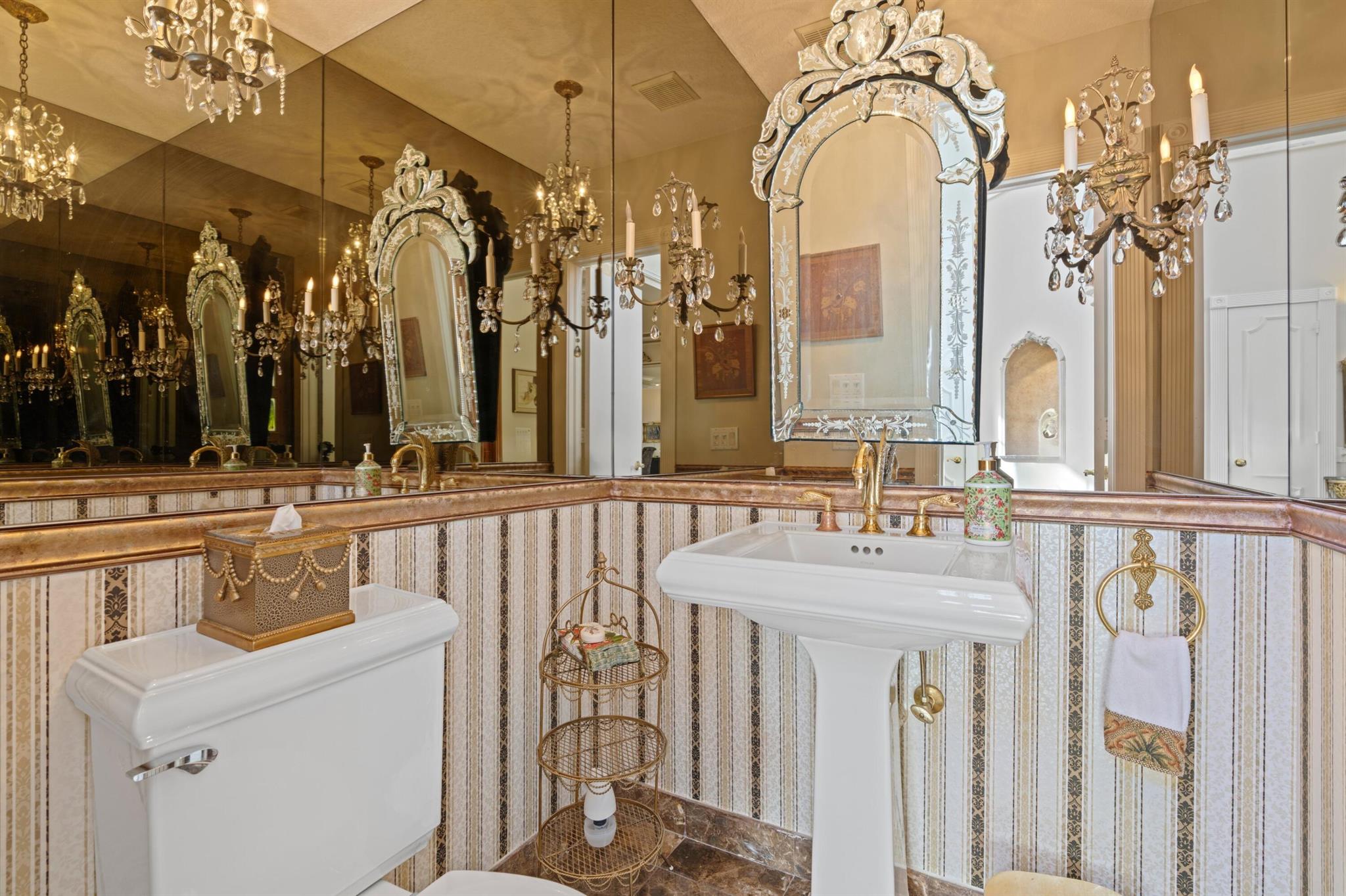 1010 Pine Point Road