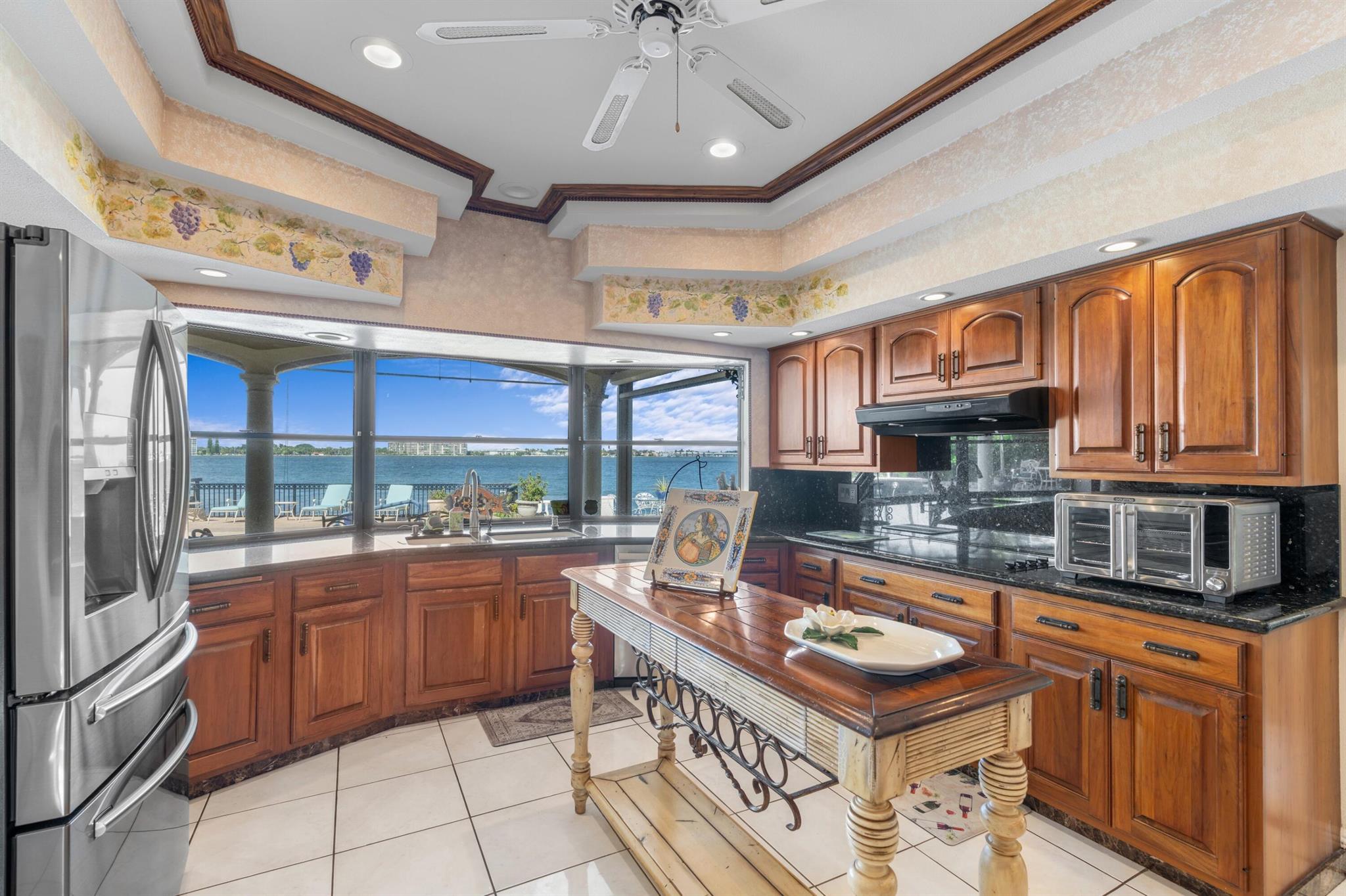1010 Pine Point Road