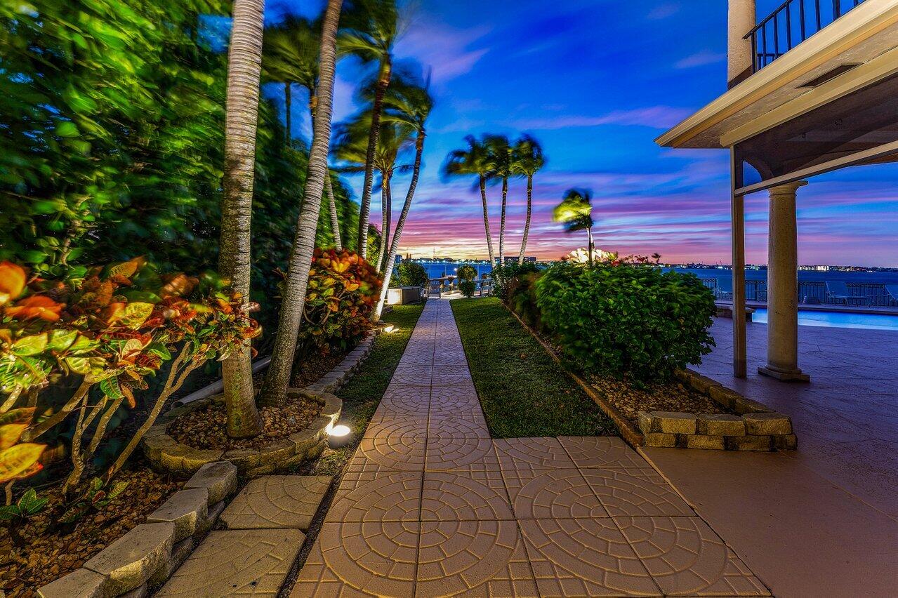 1010 Pine Point Road