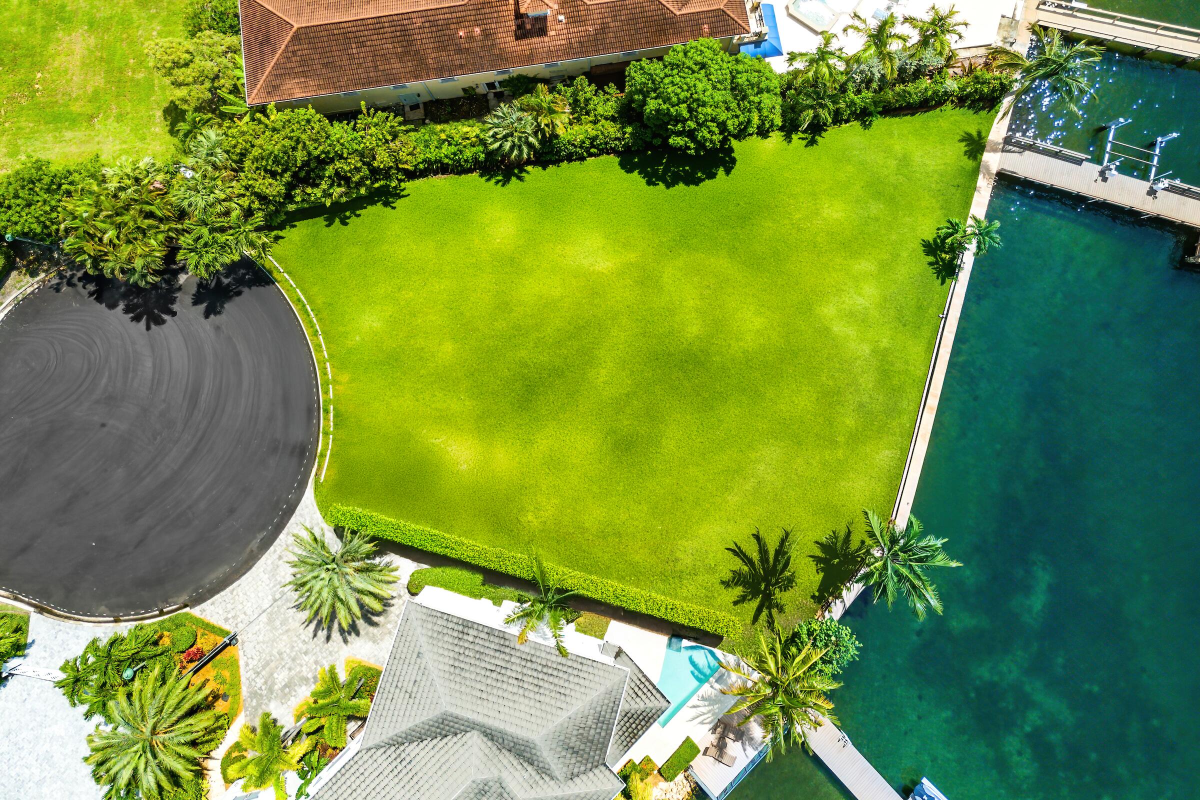 1010 Pine Point Road