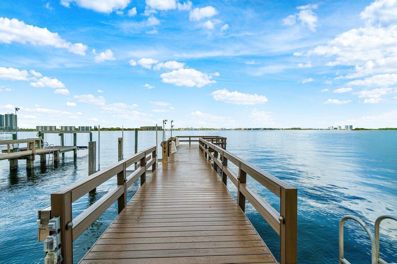 1010 Pine Point Road