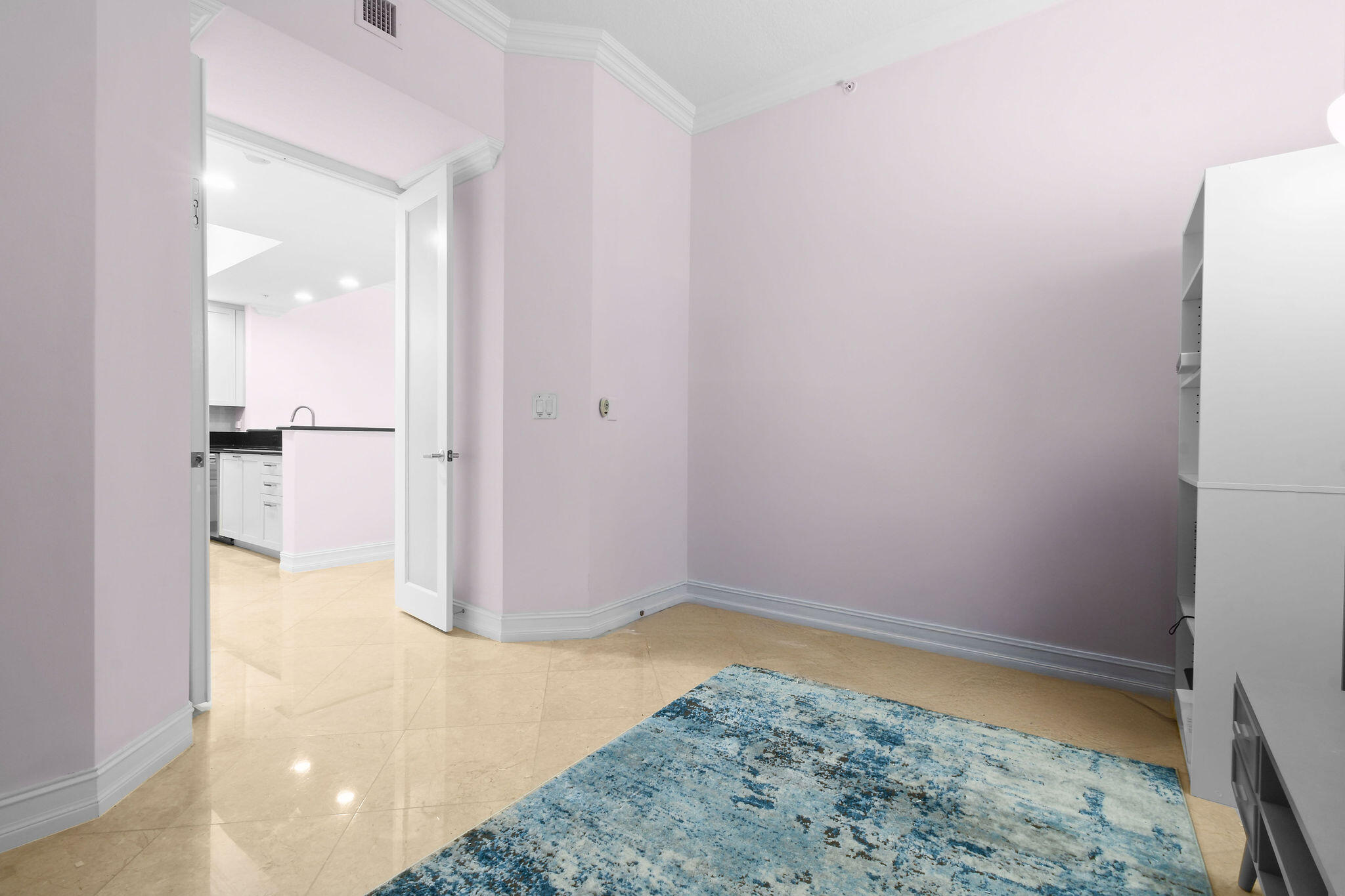 701 S Olive Avenue 818