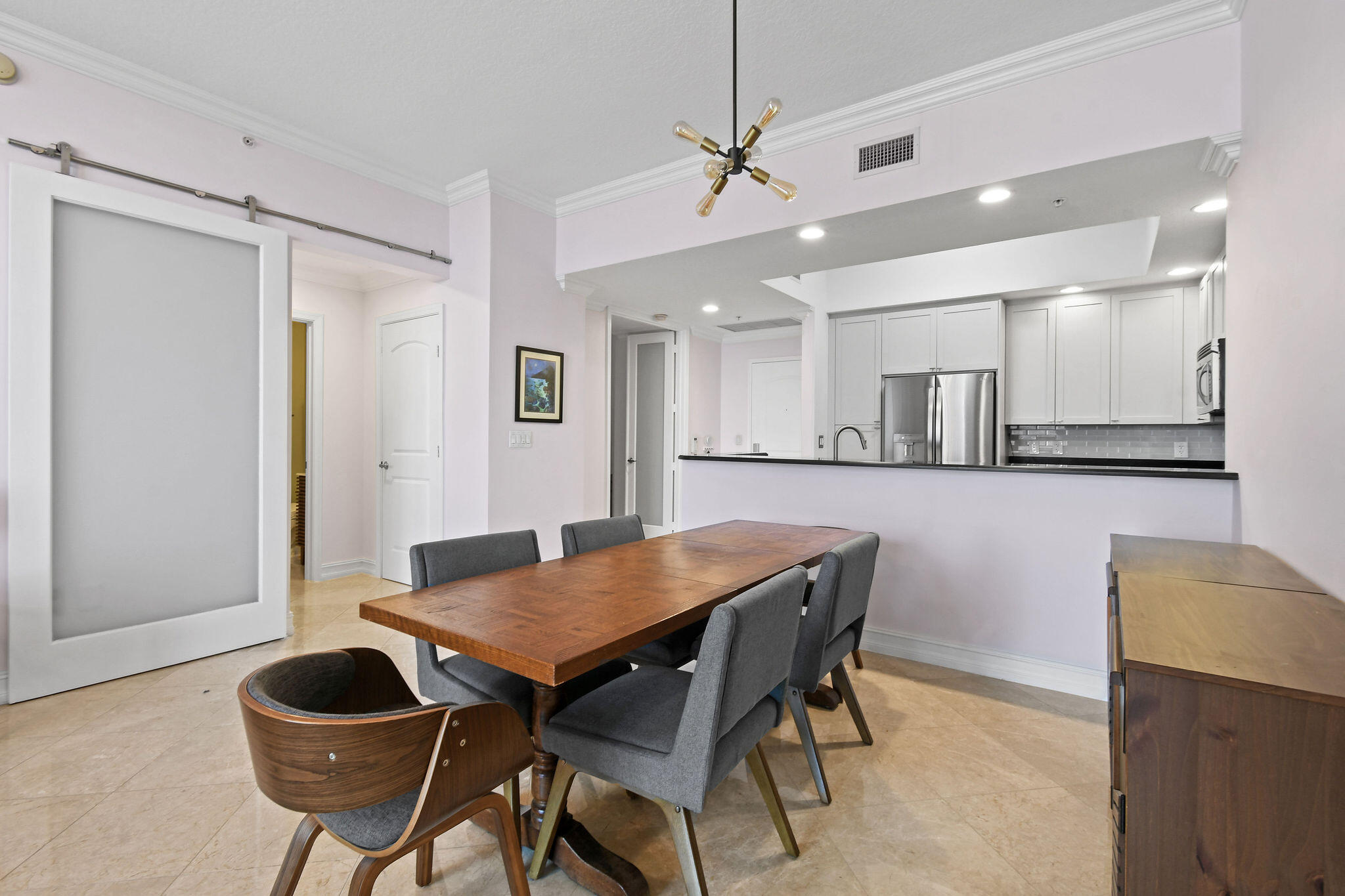 701 S Olive Avenue 818