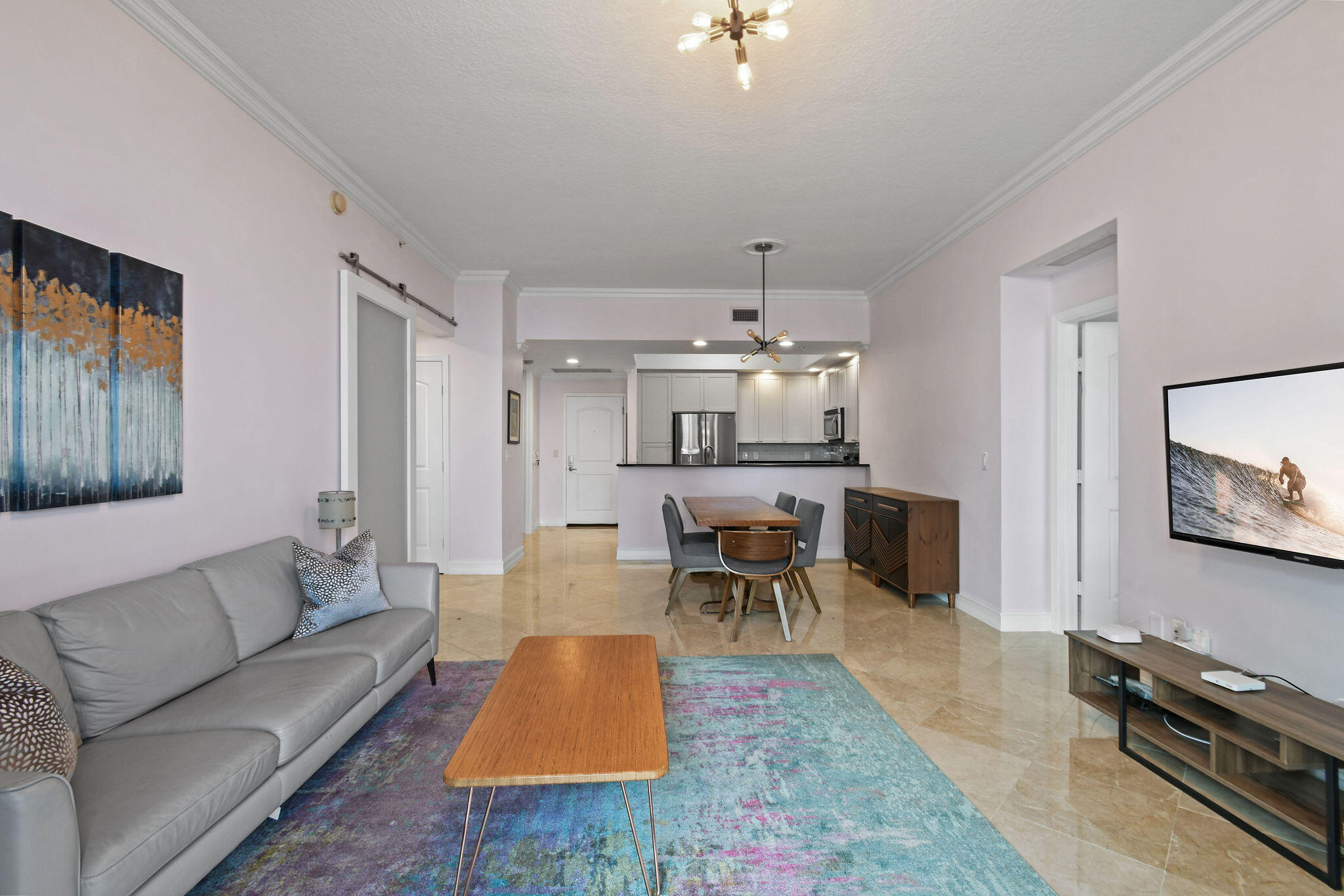 701 S Olive Avenue 818