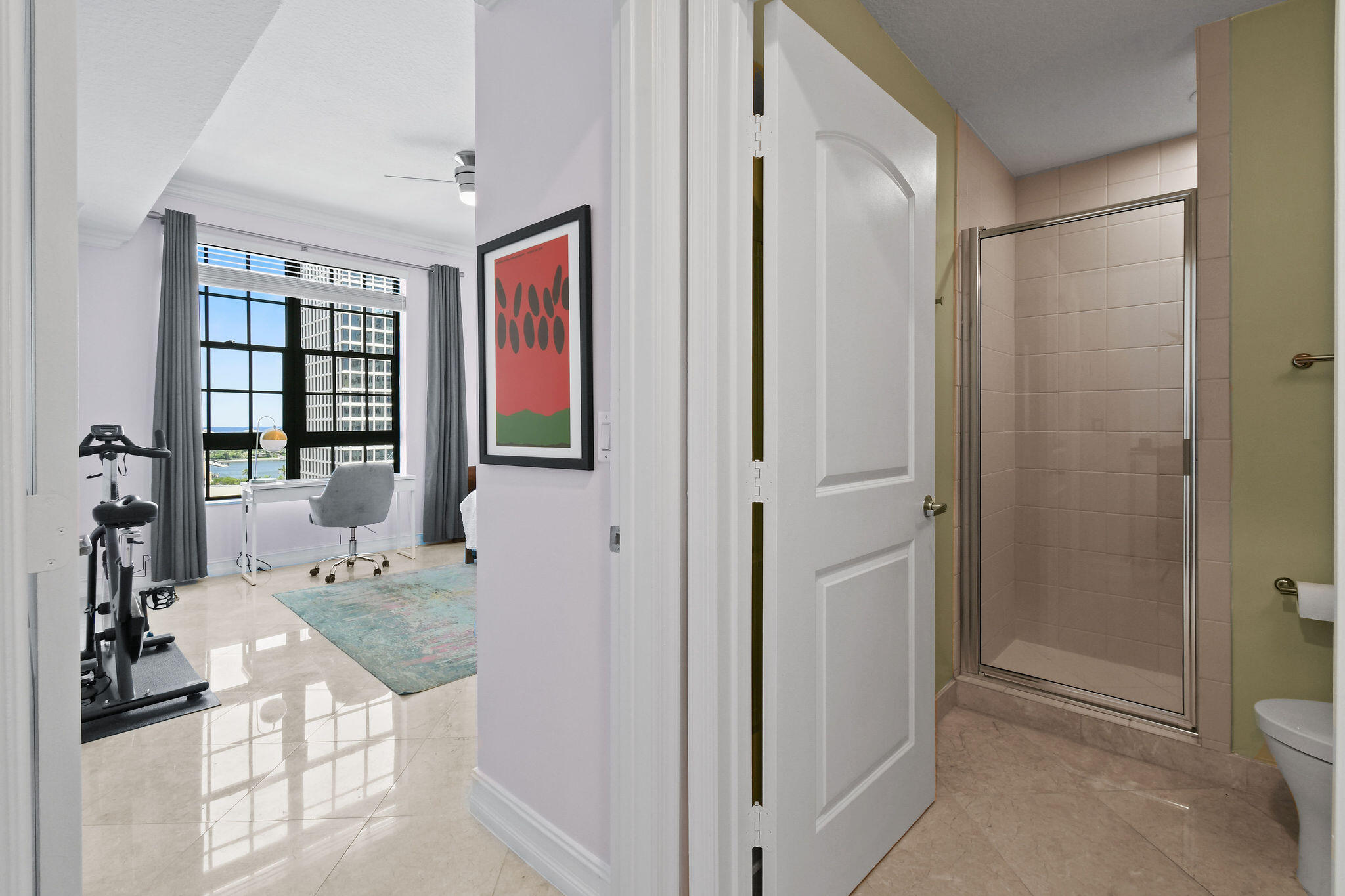 701 S Olive Avenue 818