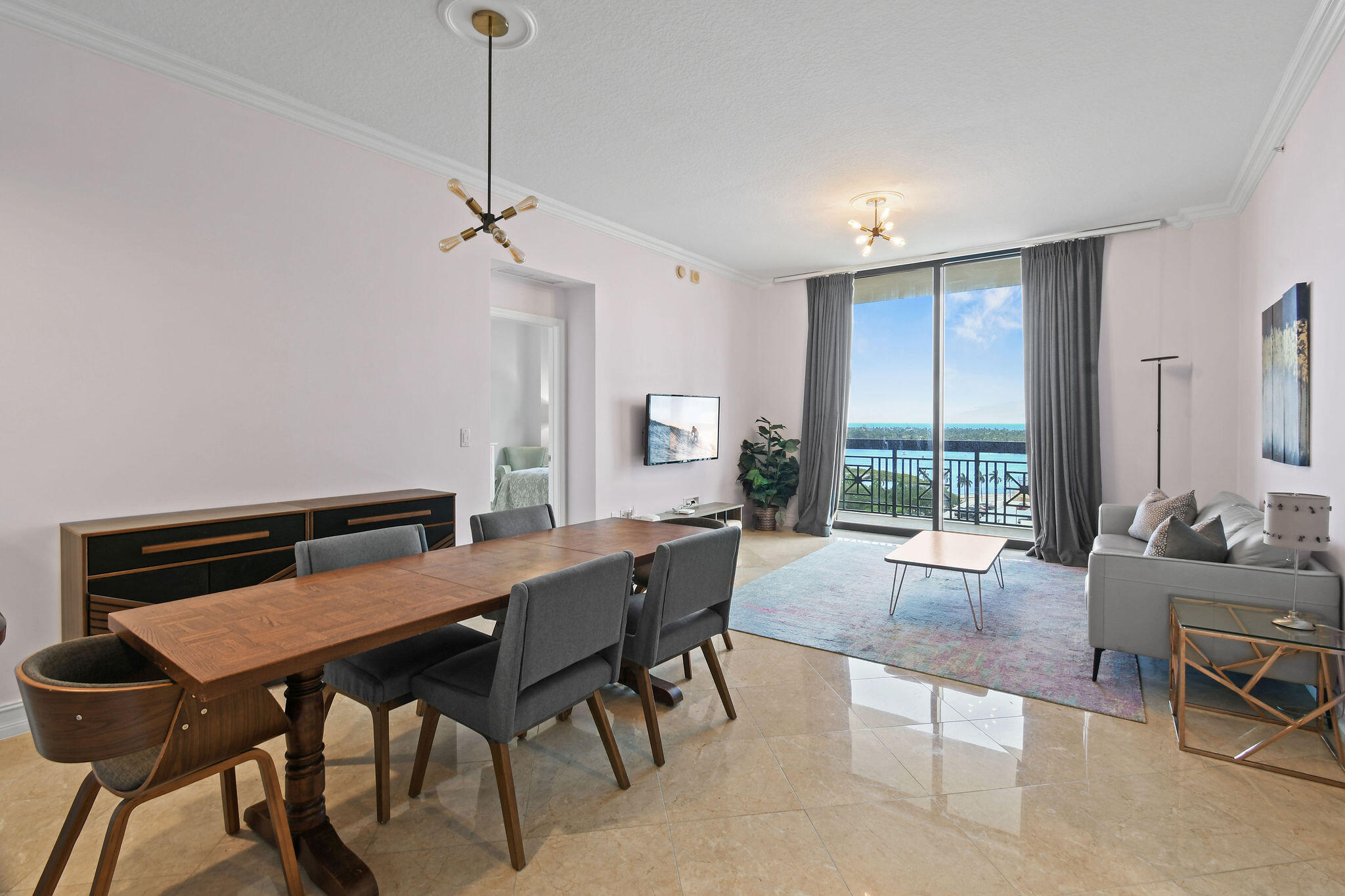 701 S Olive Avenue 818