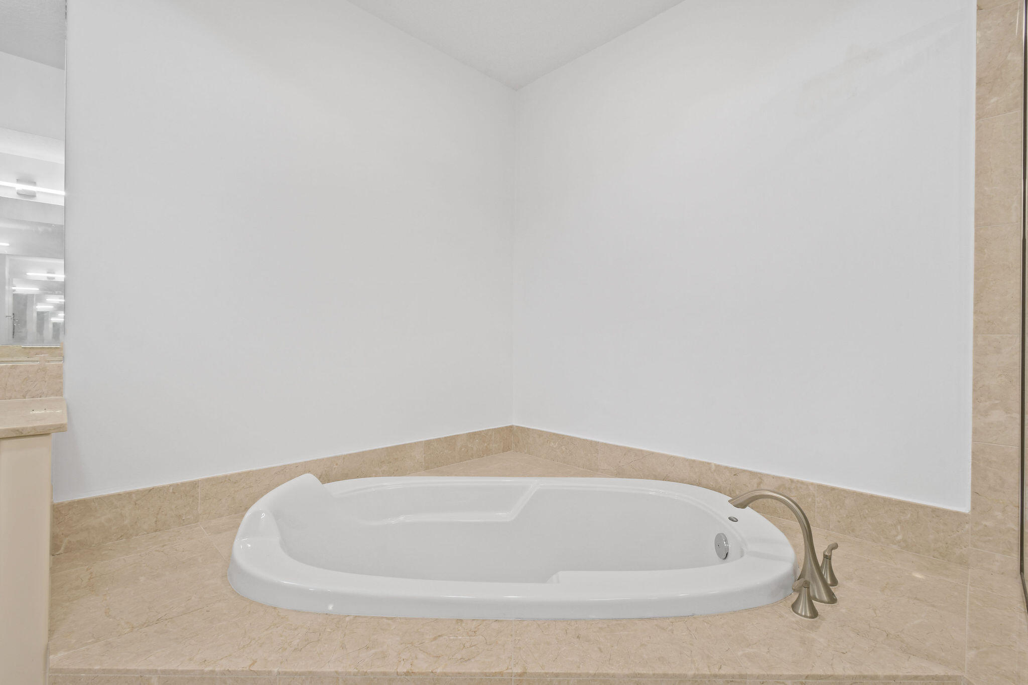 701 S Olive Avenue 818