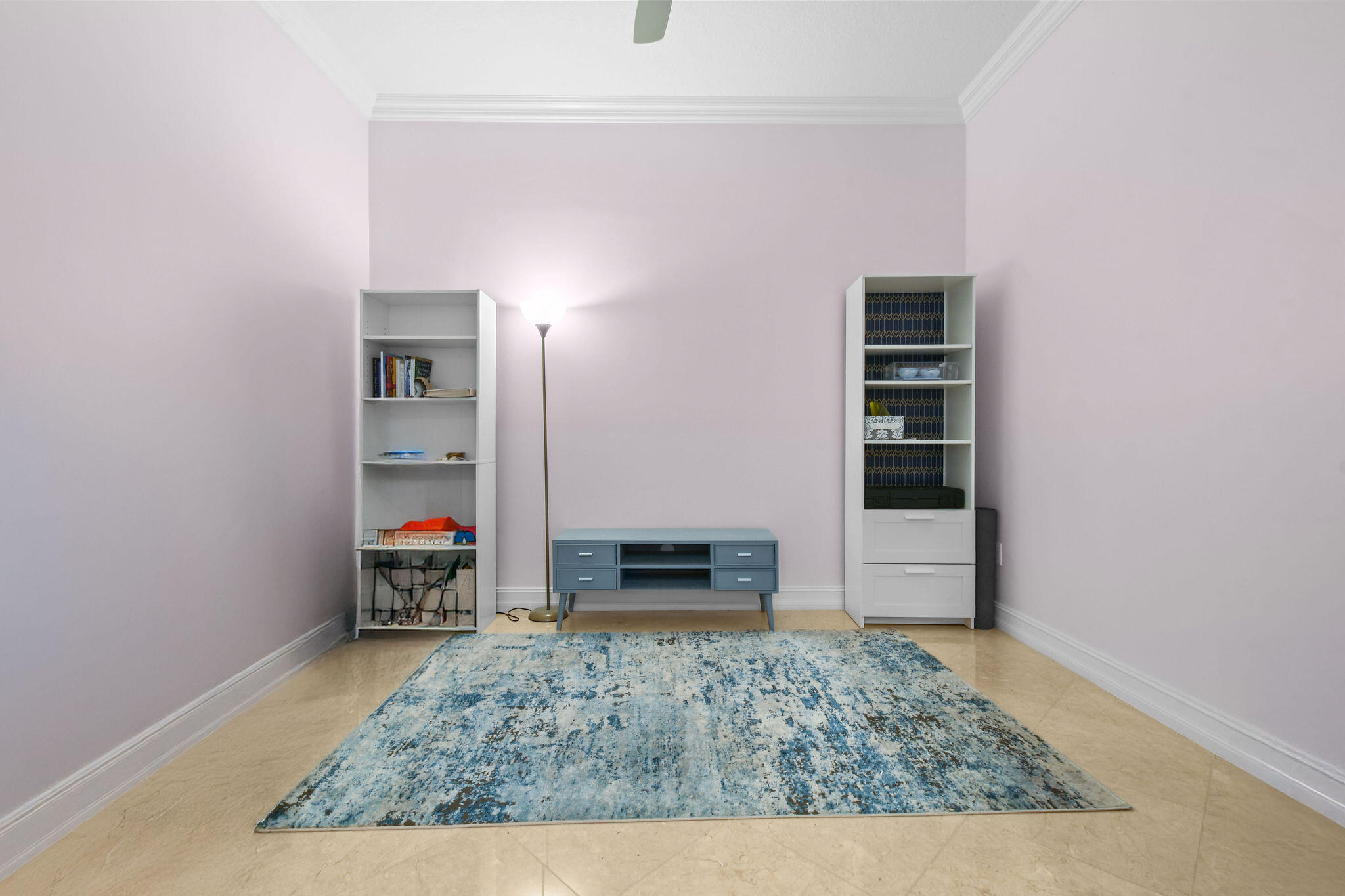 701 S Olive Avenue 818