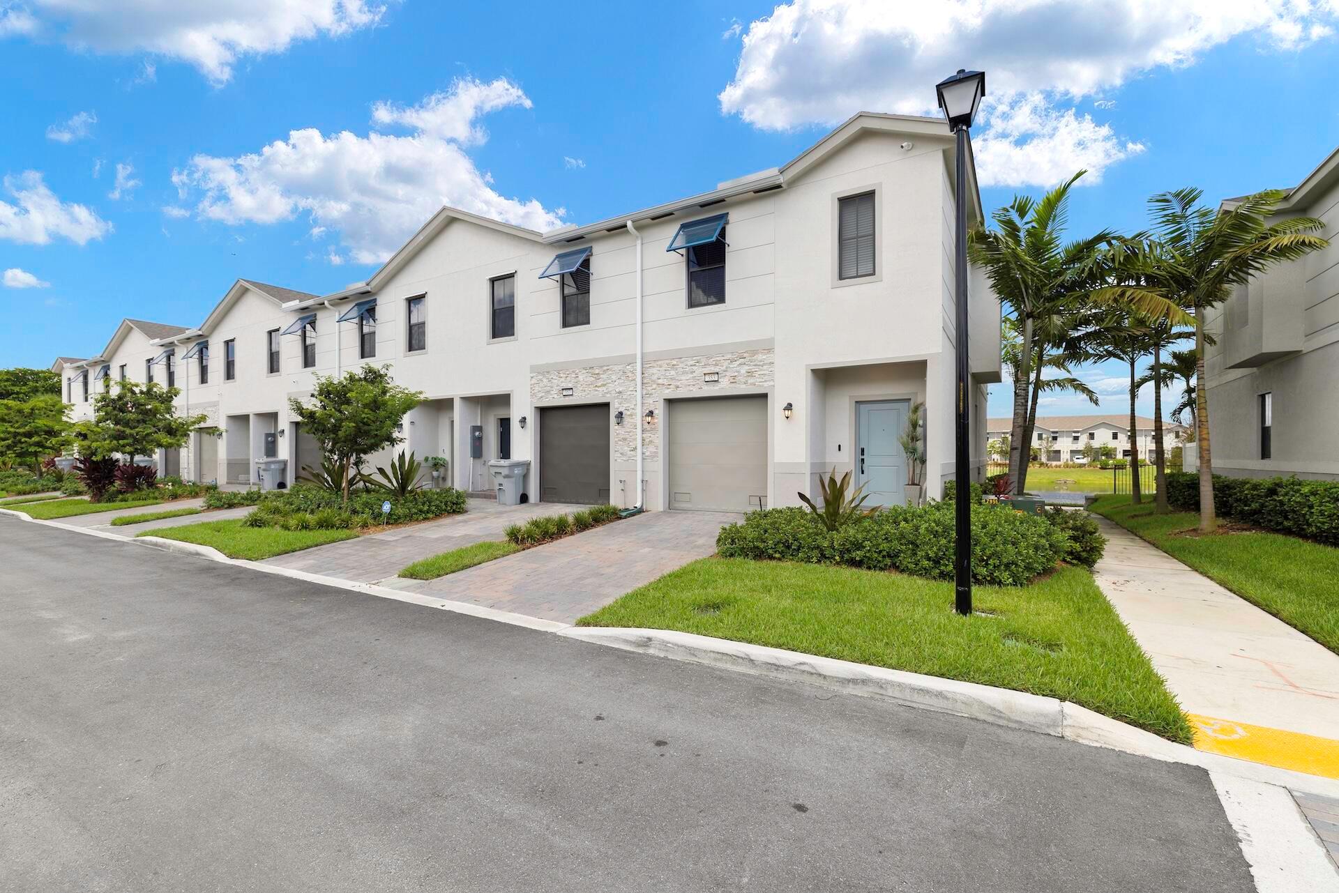 353 NW 8th Court