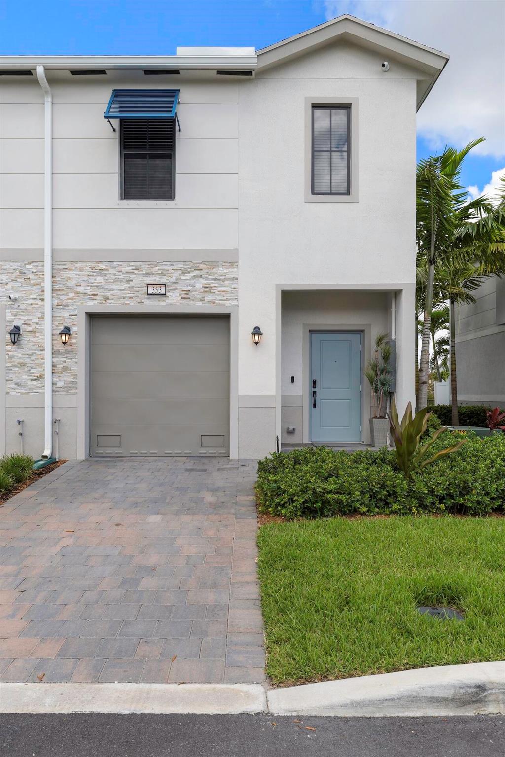 353 NW 8th Court