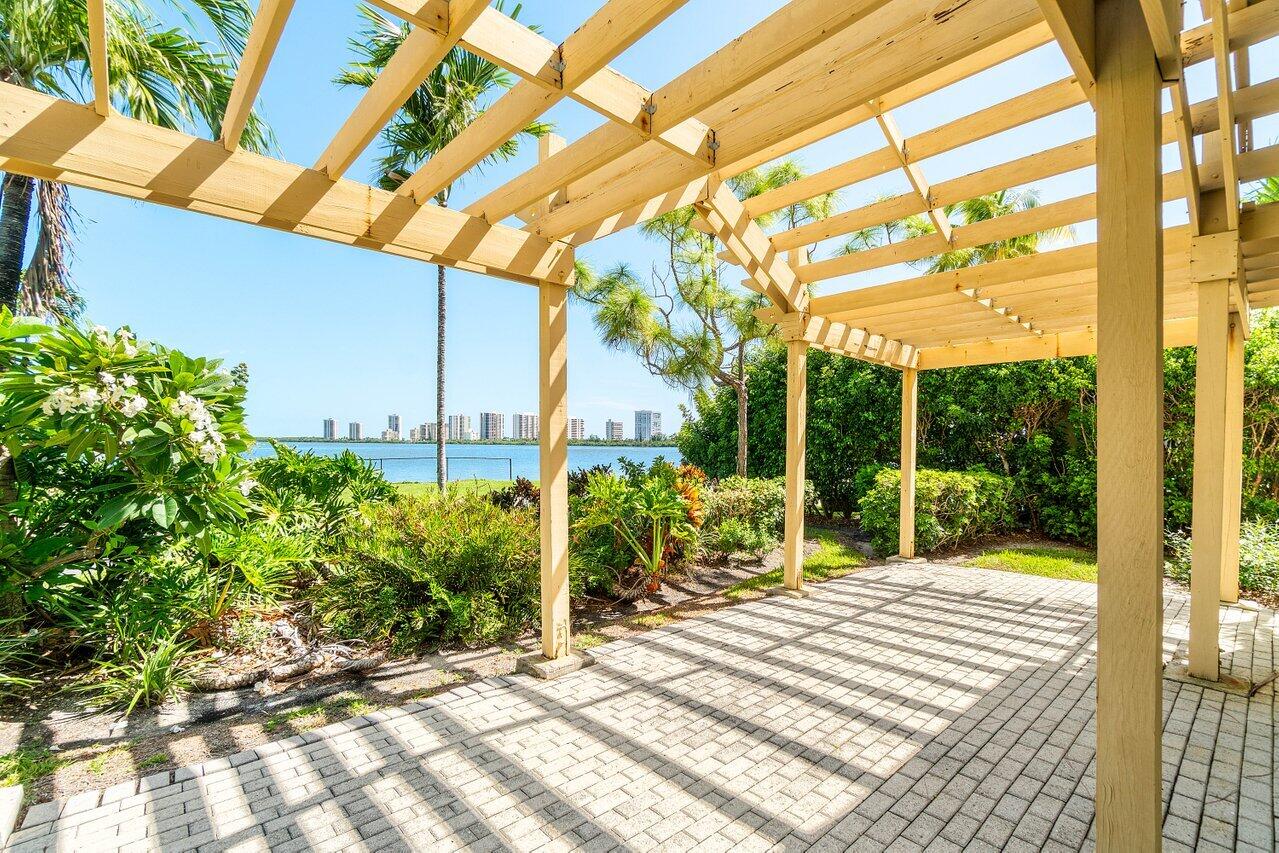 1031 Pine Point Road