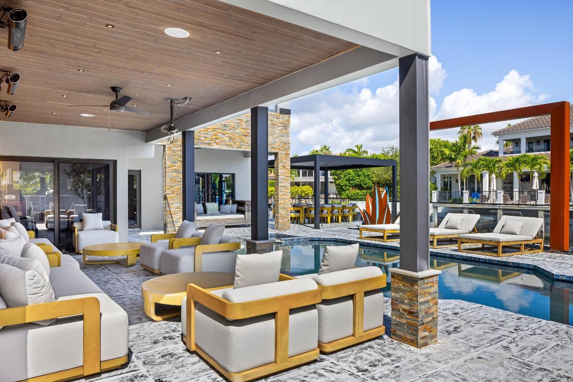 839 NE Bay Isle Drive