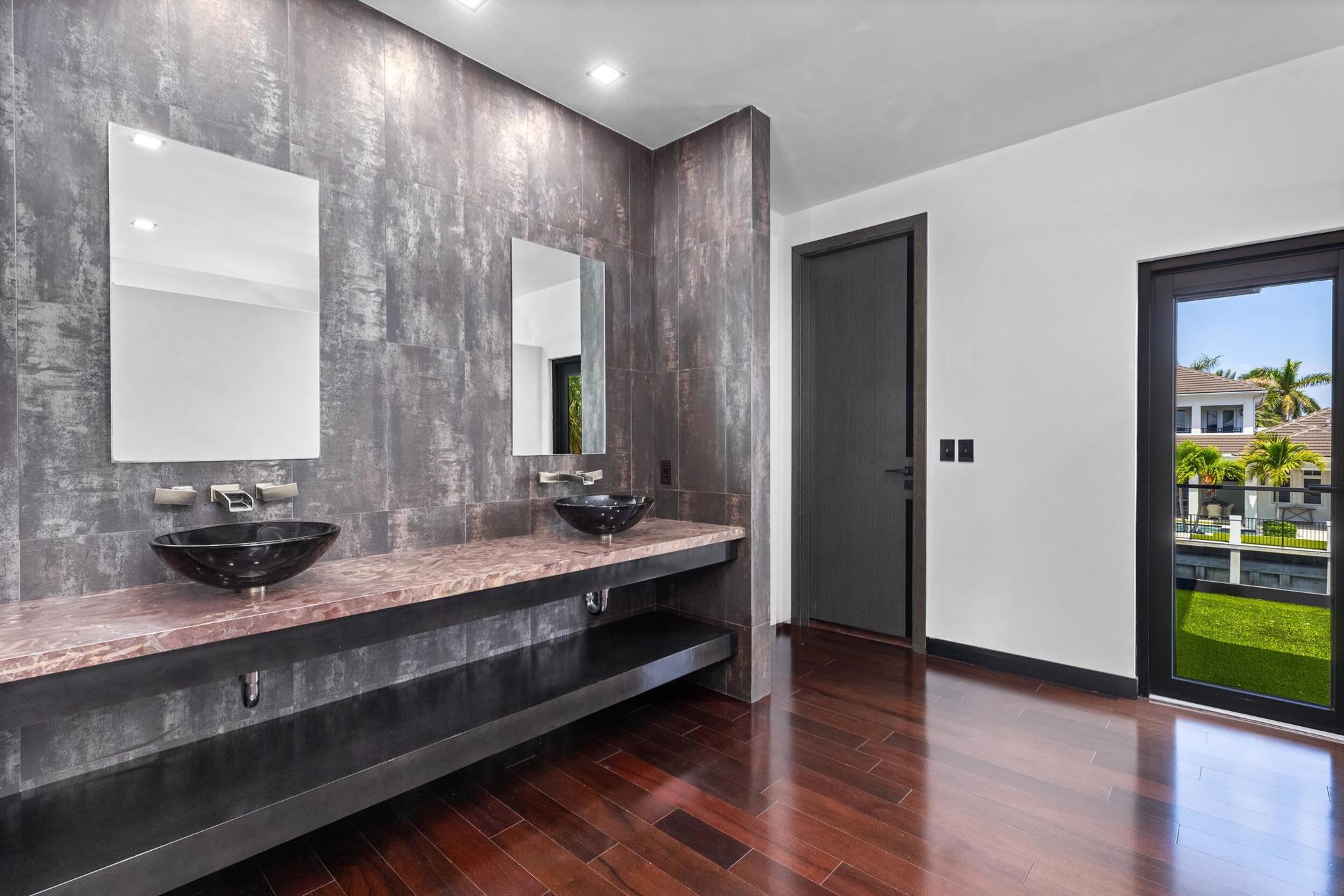 839 NE Bay Isle Drive