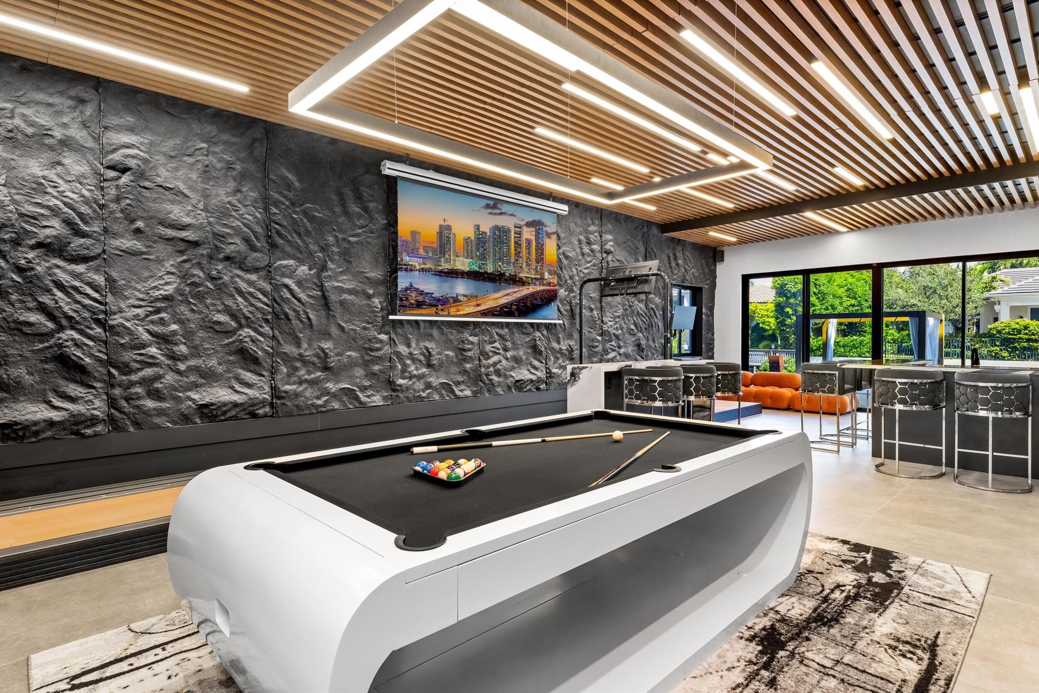 839 NE Bay Isle Drive