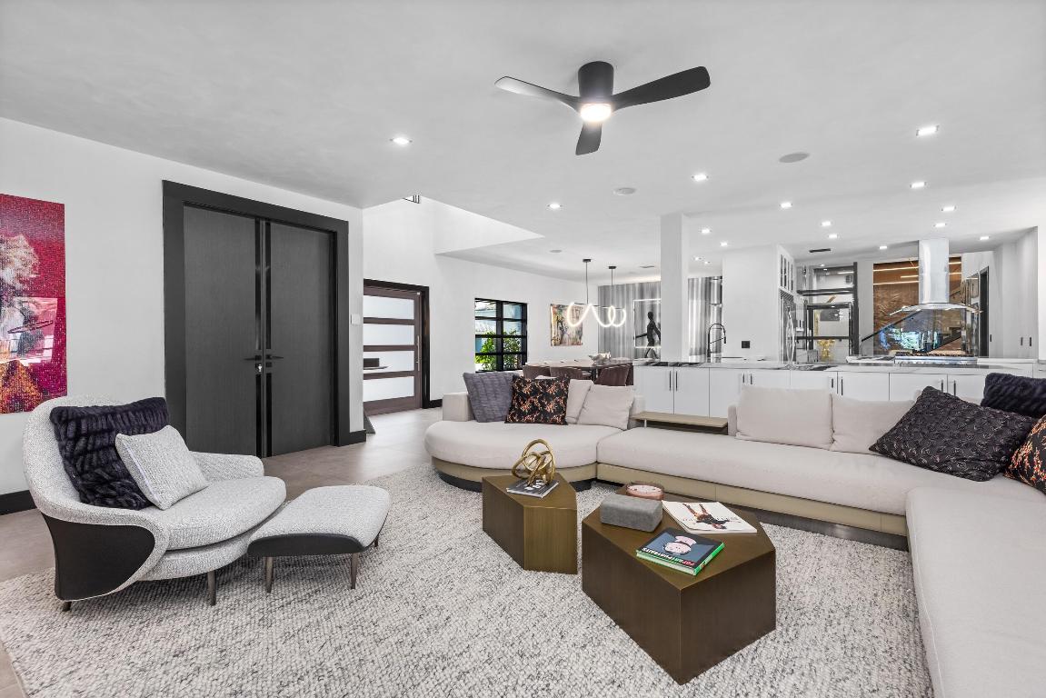 839 NE Bay Isle Drive