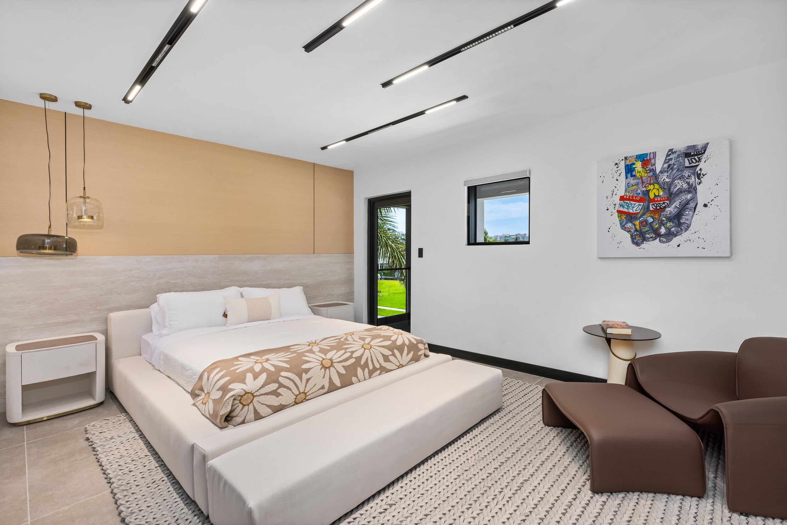 839 NE Bay Isle Drive