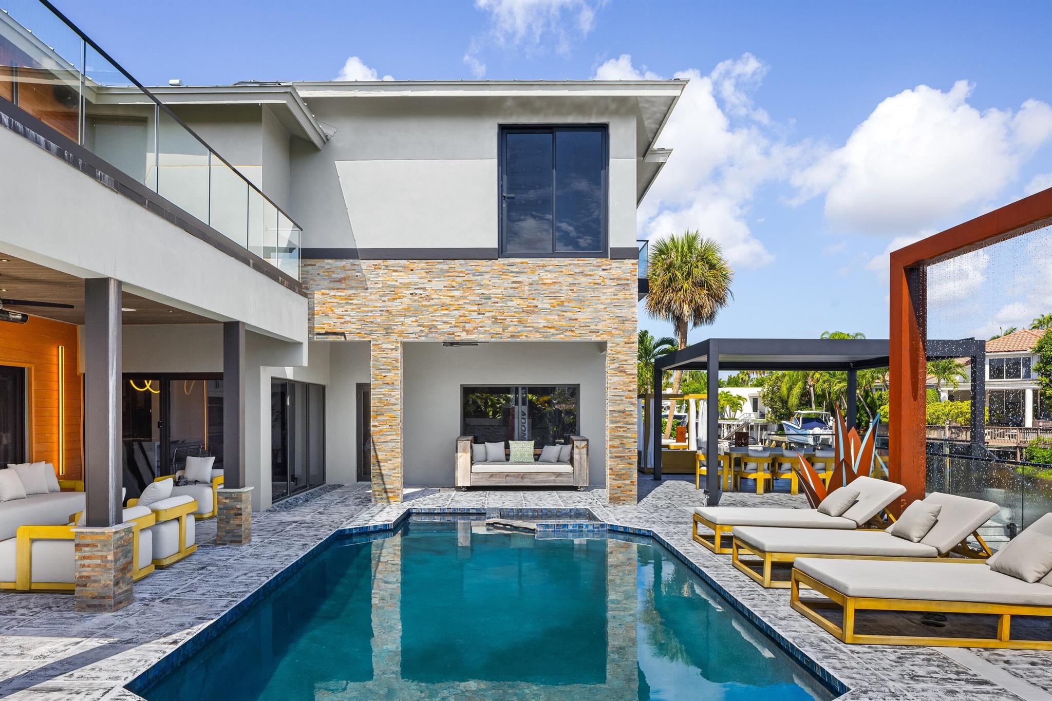 839 NE Bay Isle Drive