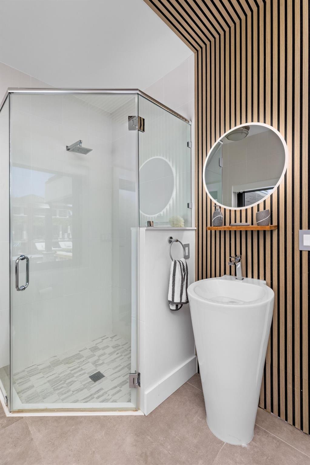 839 NE Bay Isle Drive