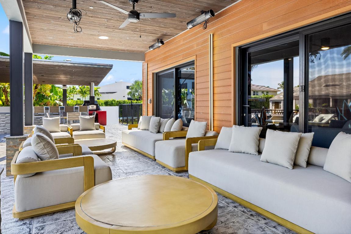 839 NE Bay Isle Drive