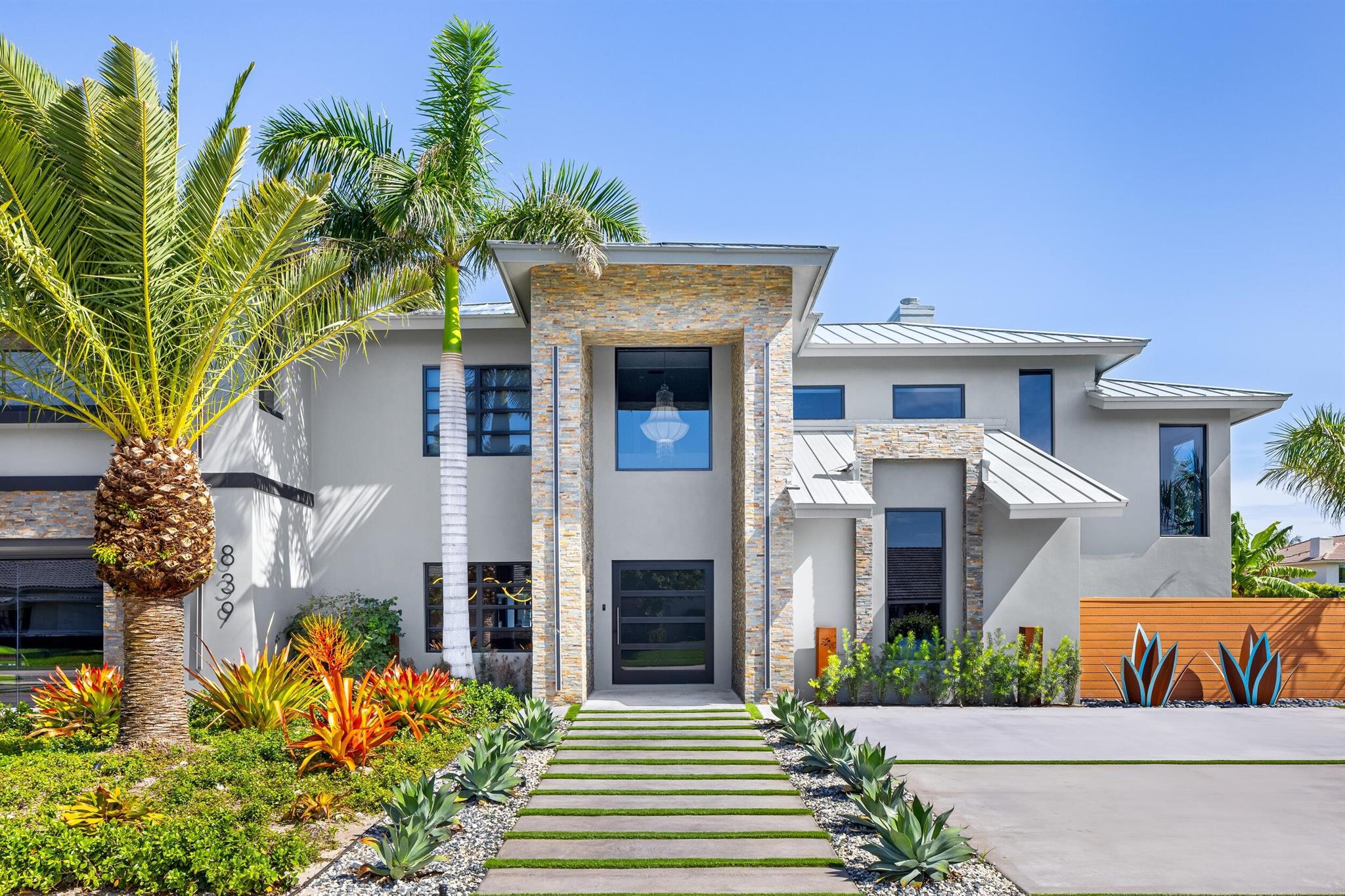 839 NE Bay Isle Drive