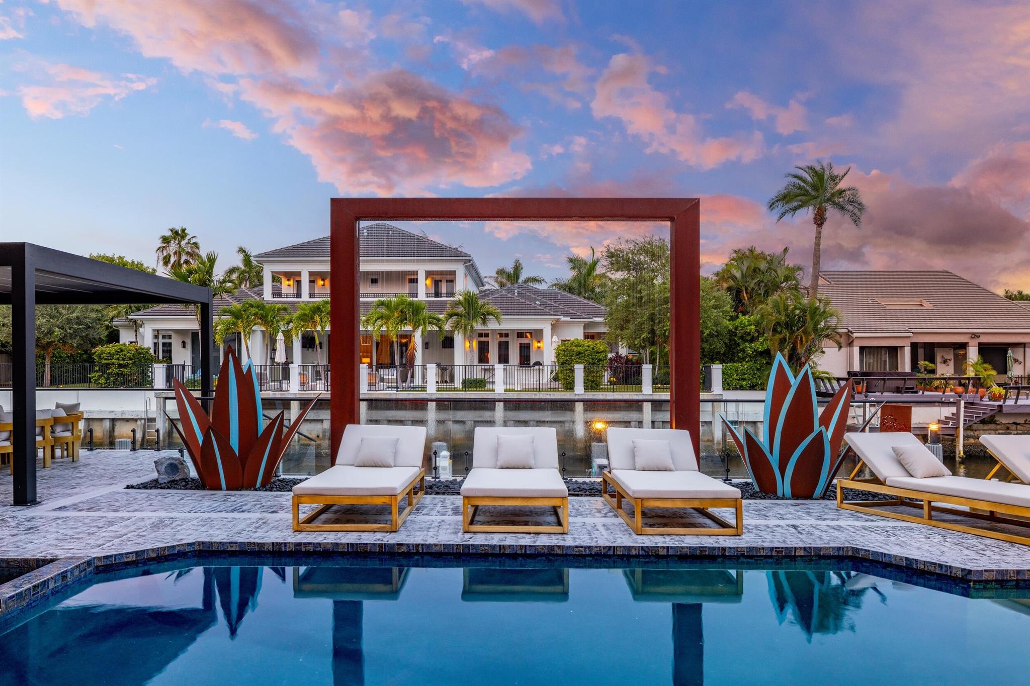 839 NE Bay Isle Drive