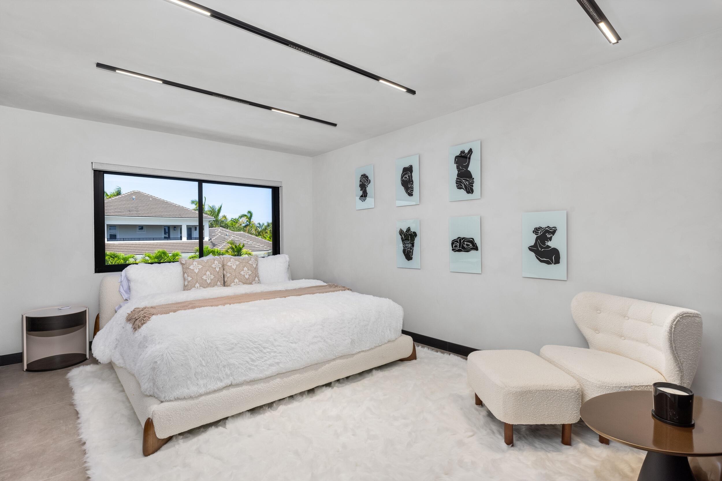 839 NE Bay Isle Drive