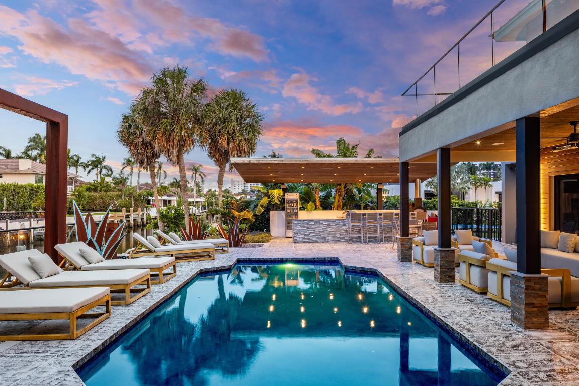 839 NE Bay Isle Drive